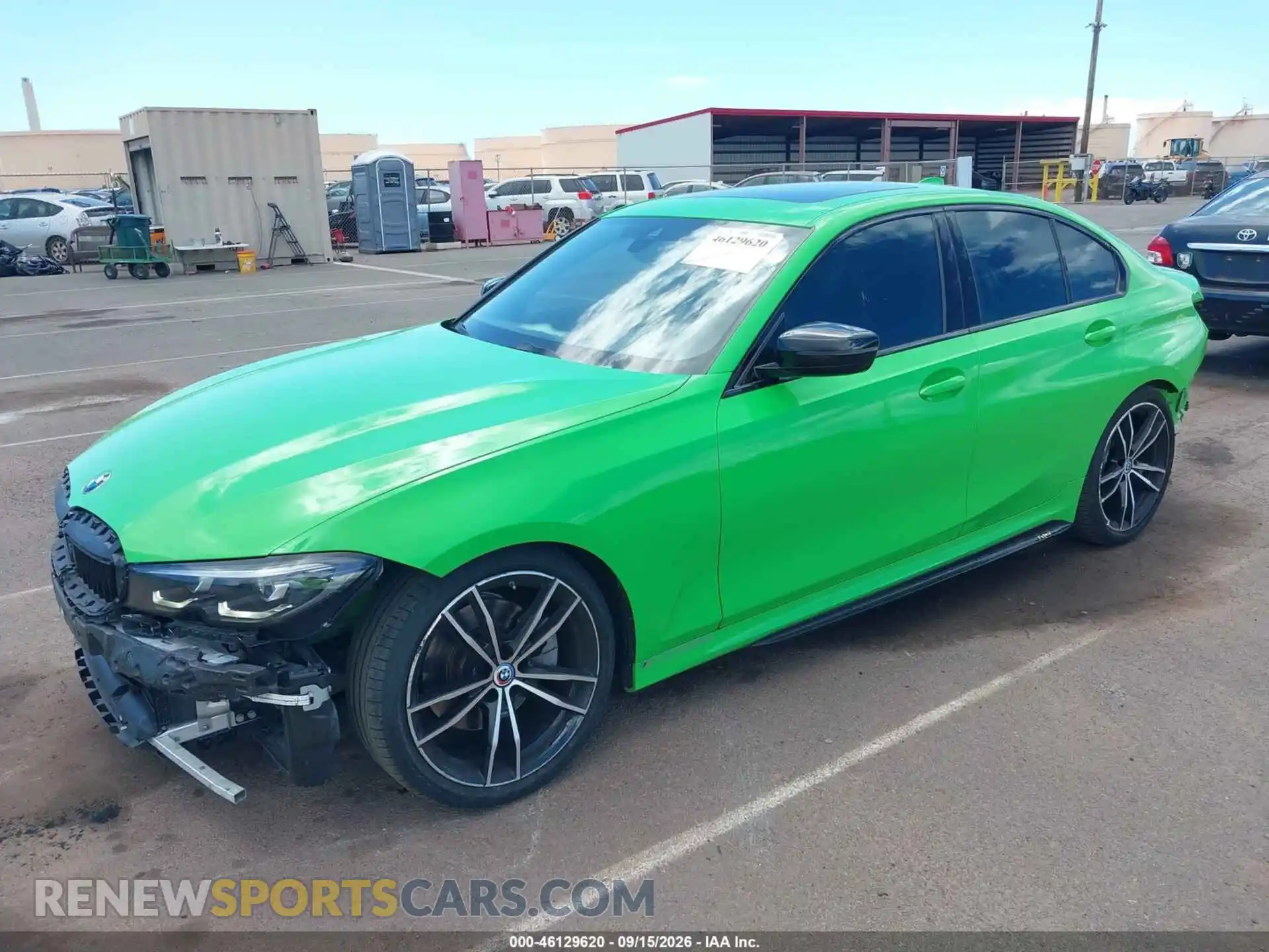 2 Фотография поврежденного автомобиля WBA5R1C0XNFM11324 BMW 330I 2022