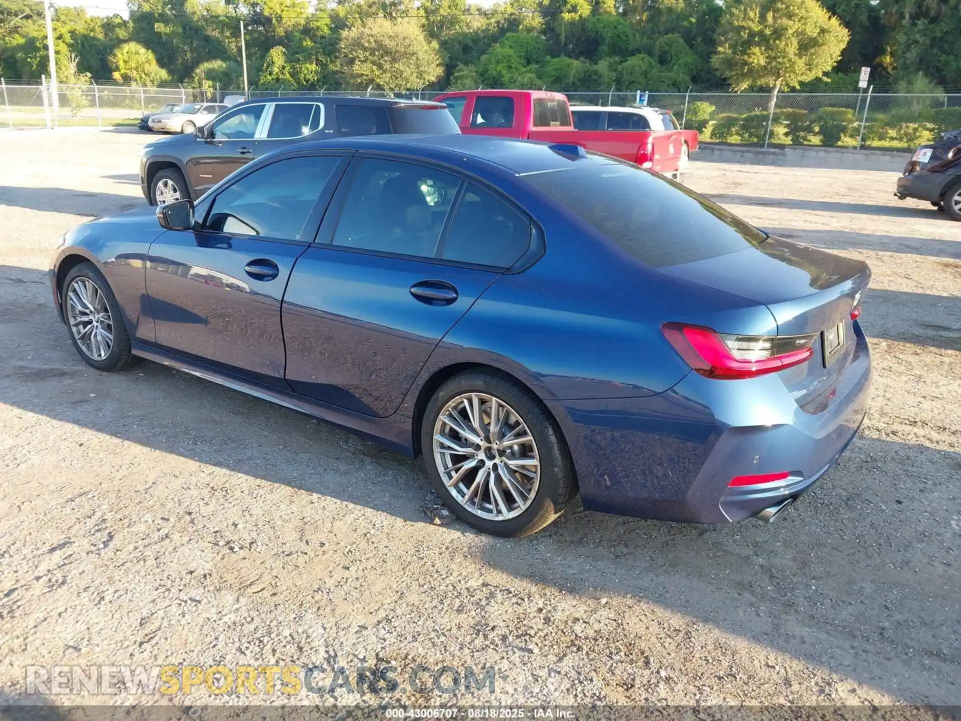 3 Photograph of a damaged car 3MW69FF01P8D11525 BMW 330I 2023