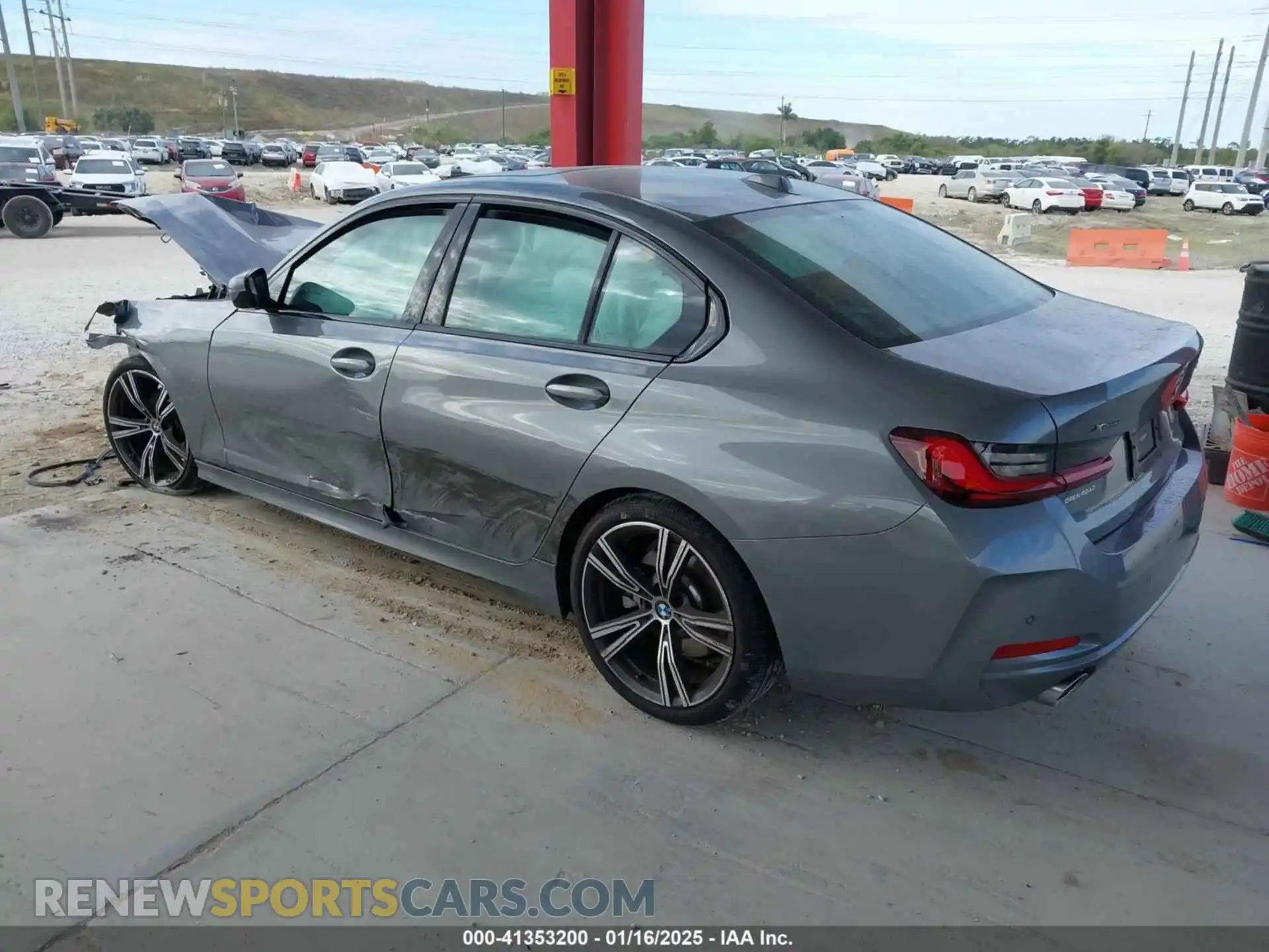 3 Photograph of a damaged car 3MW89FF00P8D00217 BMW 330I 2023