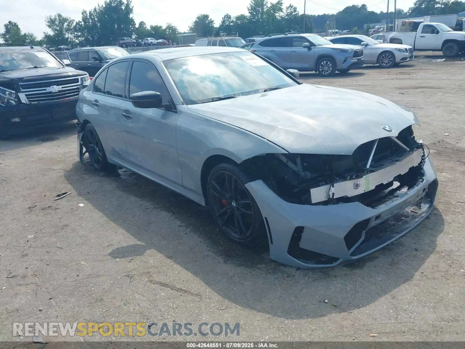 1 Фотография поврежденного автомобиля 3MW89FF03P8D09042 BMW 330I 2023
