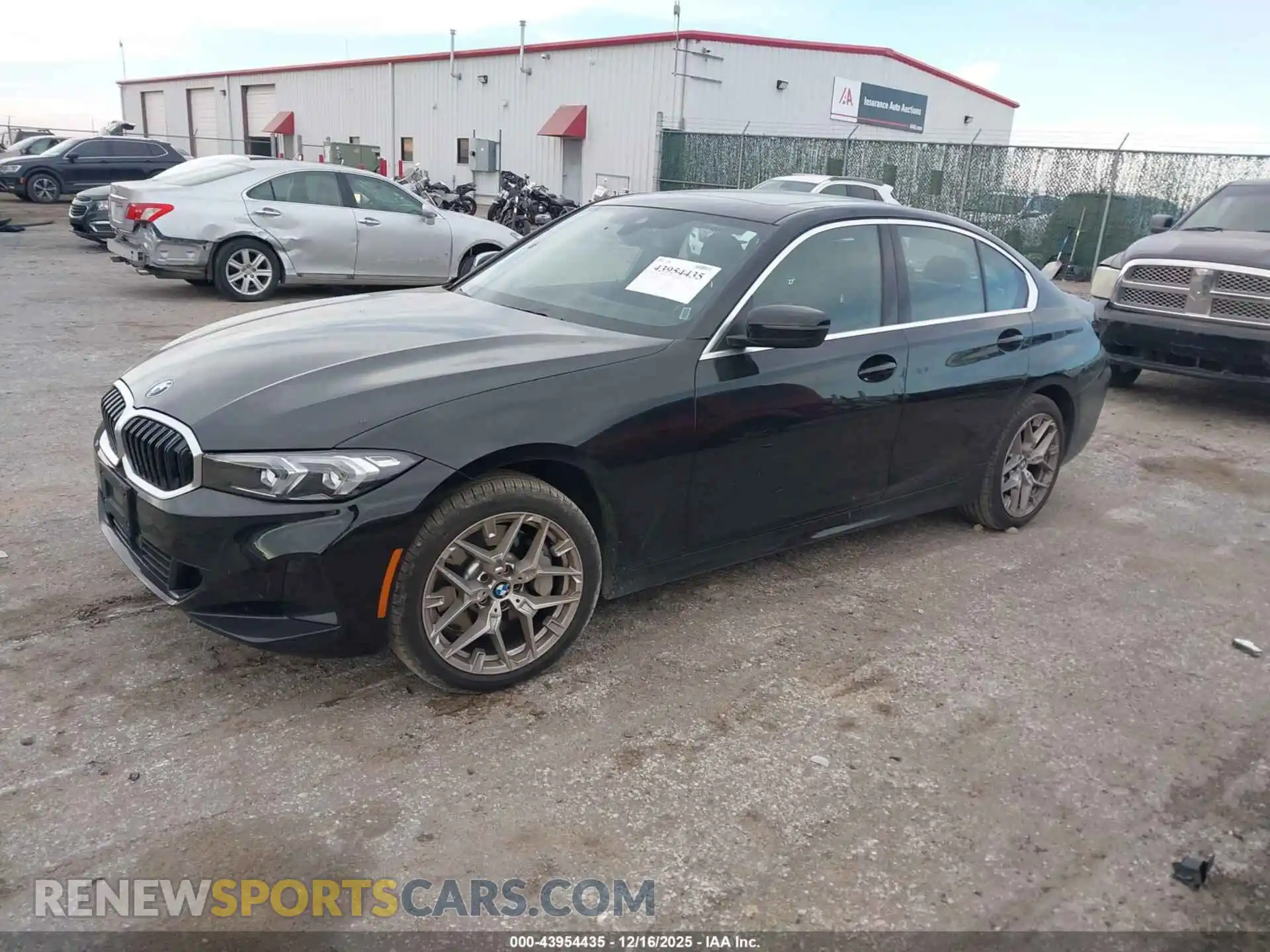 2 Photograph of a damaged car 3MW89CW09S8F07003 BMW 330I 2025