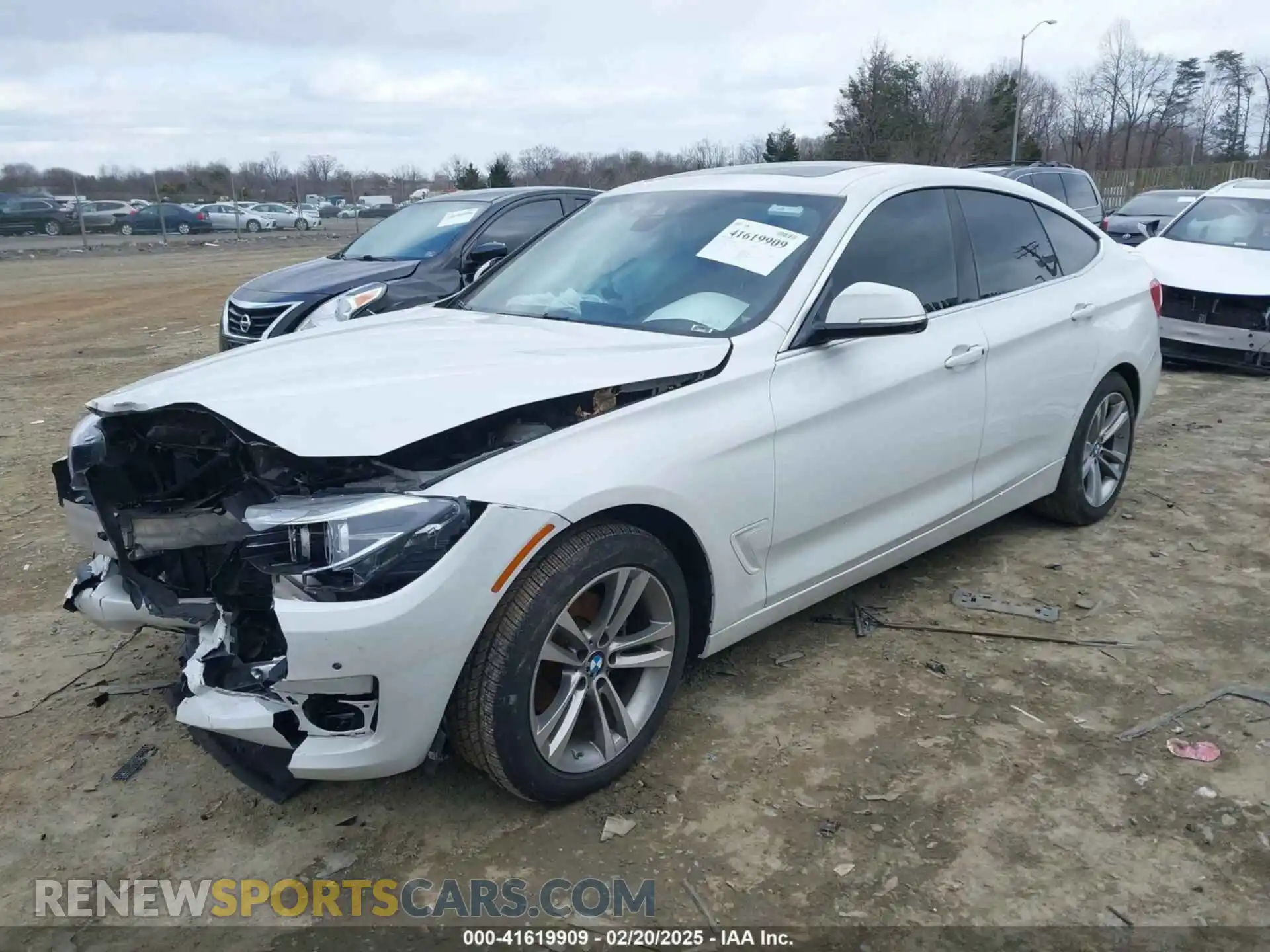 2 fotografías del automóvil dañado WBA8Z9C5XKB220819 BMW 330I GRAN TURISMO 2019