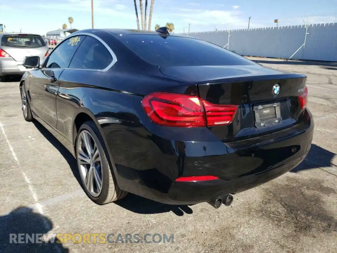 3 Photograph of a damaged car WBA4W3C59KAF92990 BMW 4 SERIES 2019