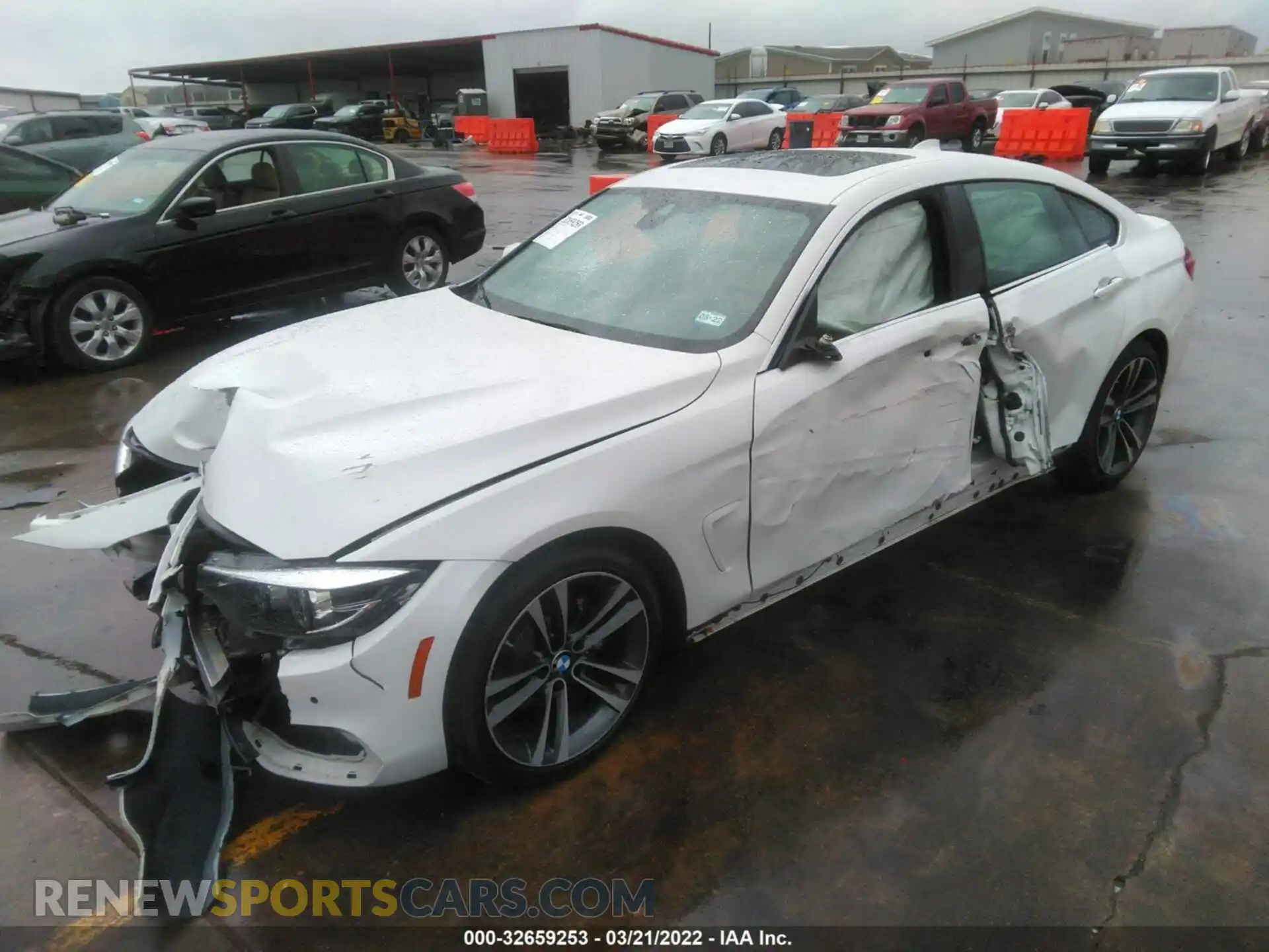 2 fotografías del automóvil dañado WBA4J1C02LBU68429 BMW 4 SERIES 2020