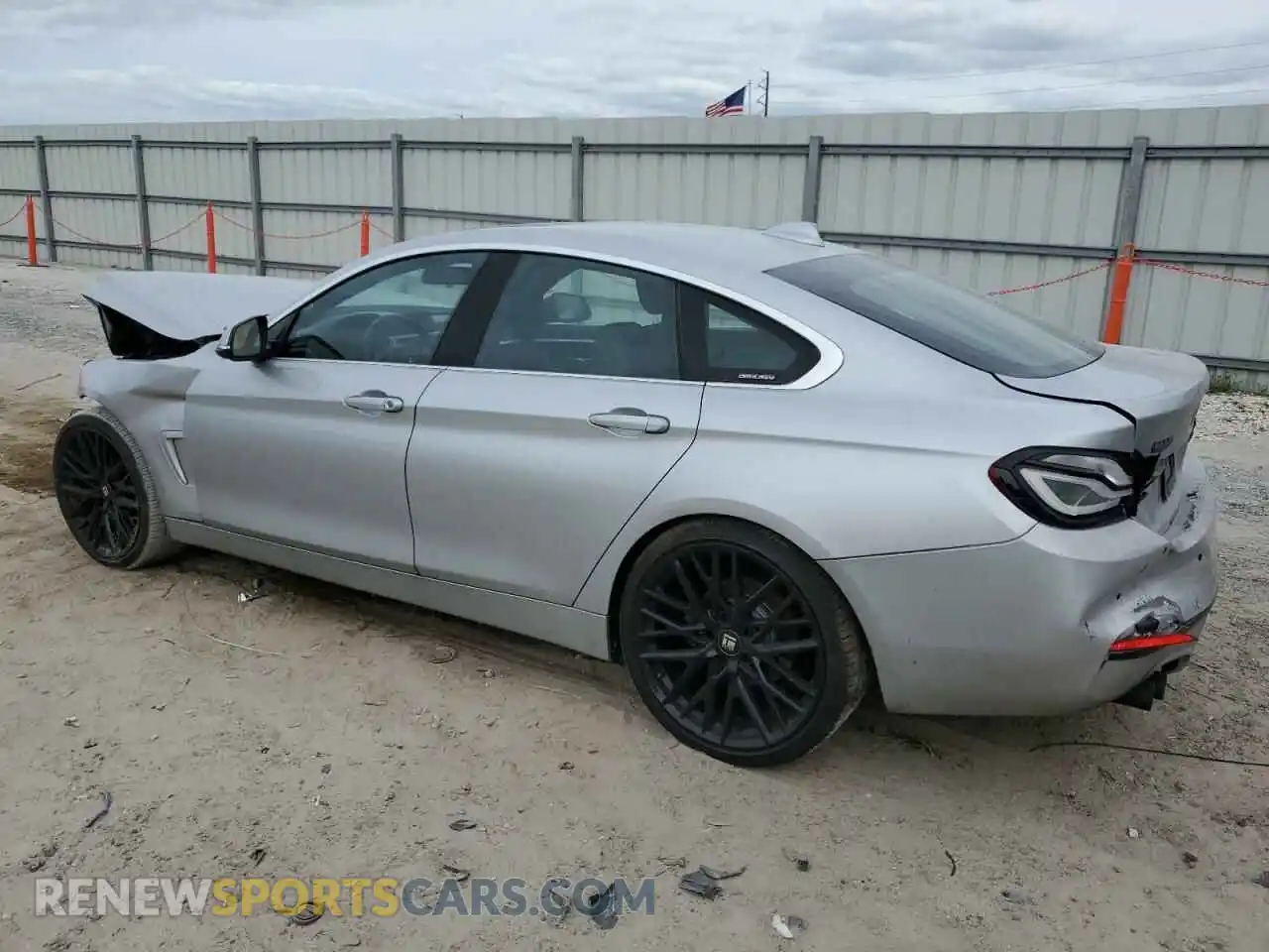 2 Photograph of a damaged car WBA4J1C03LCD98310 BMW 4 SERIES 2020