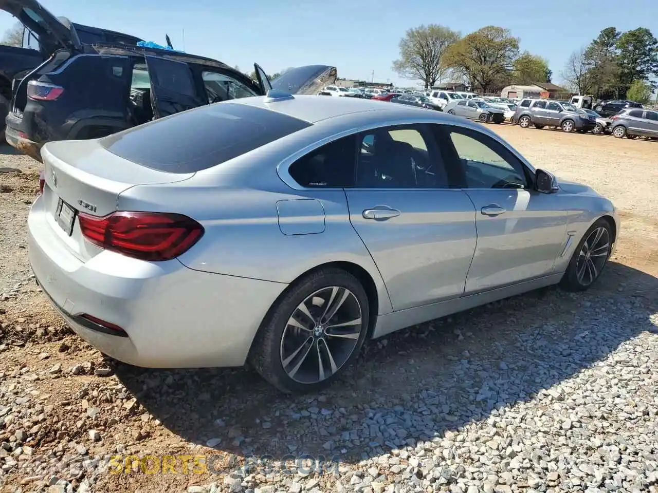 3 Photograph of a damaged car WBA4J1C04LBU68352 BMW 4 SERIES 2020