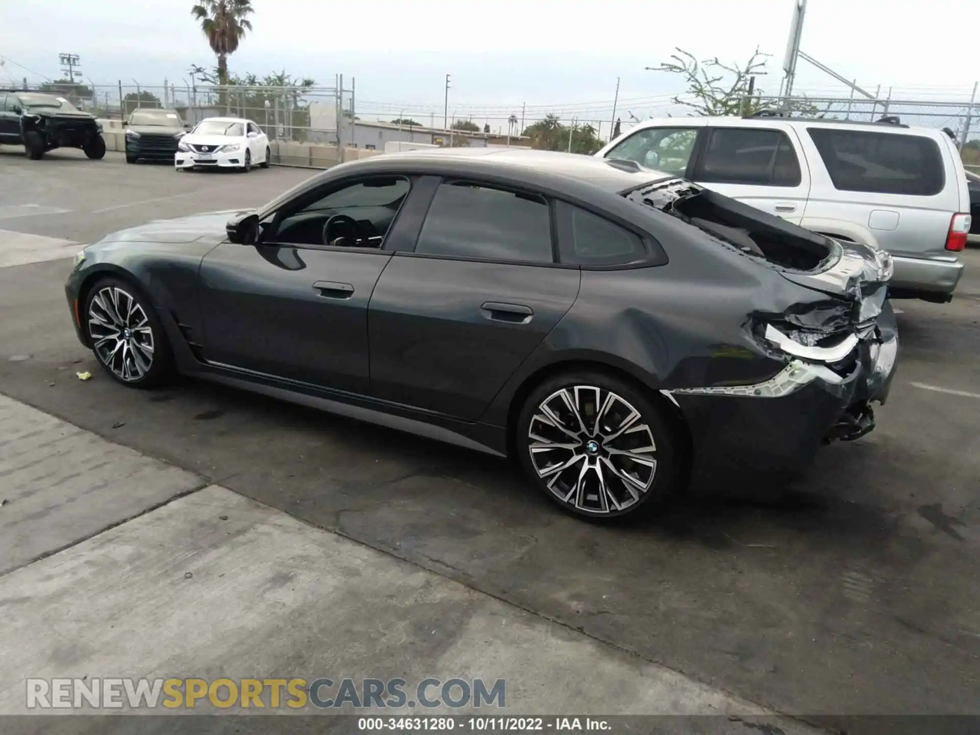 3 Photograph of a damaged car WBA13AW04NFM01416 BMW 4 SERIES 2022