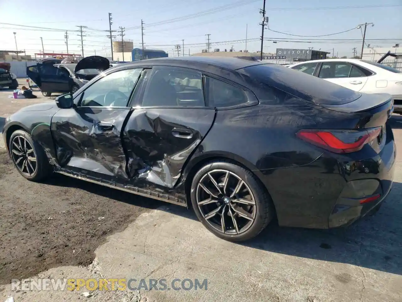 2 Фотография поврежденного автомобиля WBA63AV00NFM93874 BMW 4 SERIES 2022