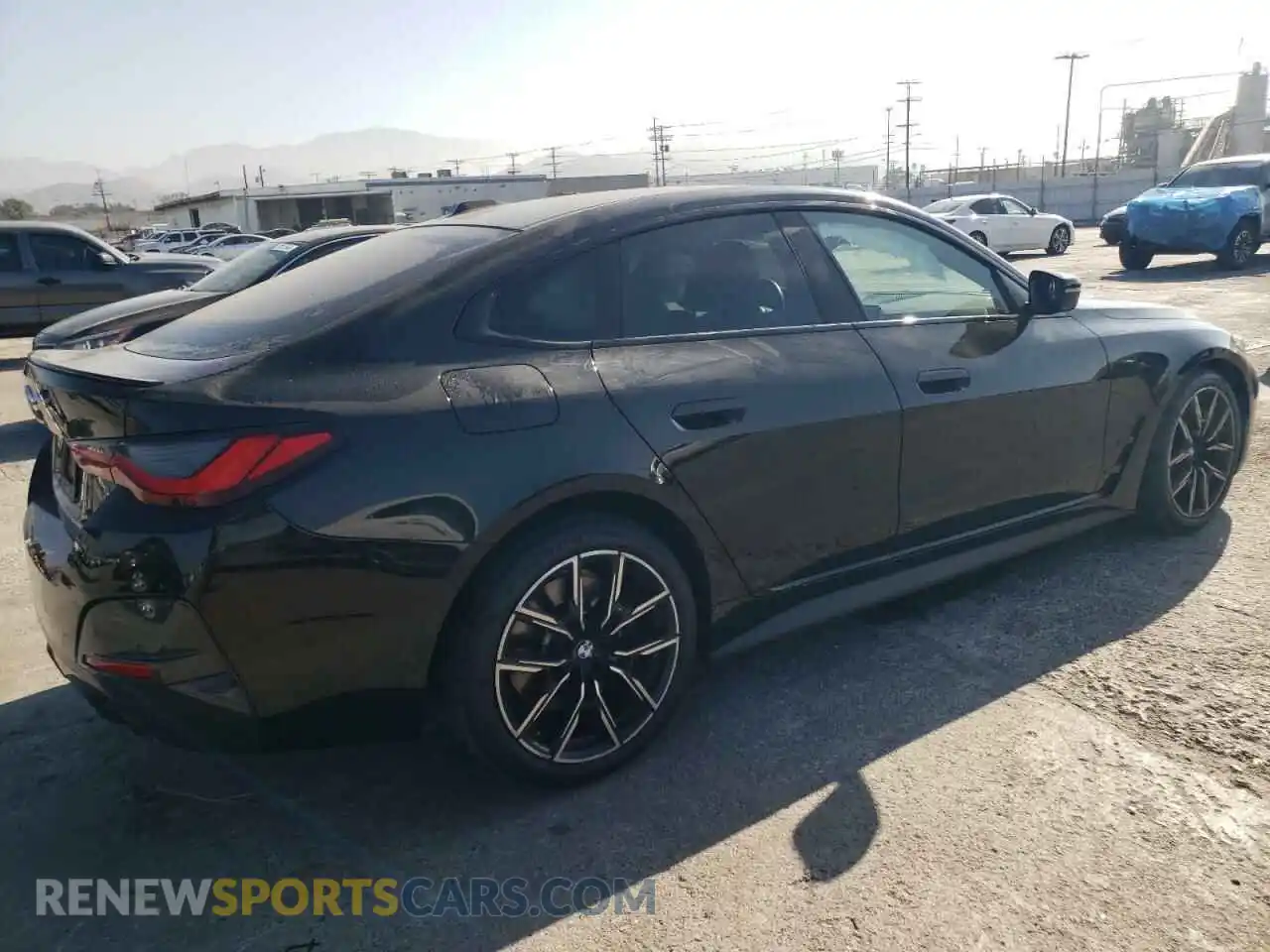 3 Фотография поврежденного автомобиля WBA63AV00NFM93874 BMW 4 SERIES 2022
