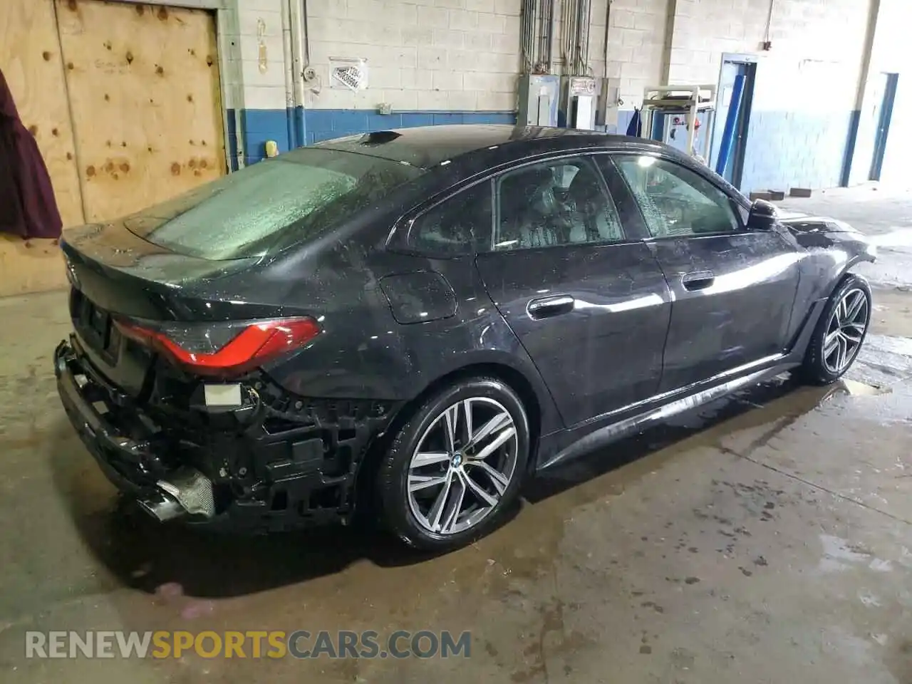 3 fotografías del automóvil dañado WBA63AV03NFM21471 BMW 4 SERIES 2022