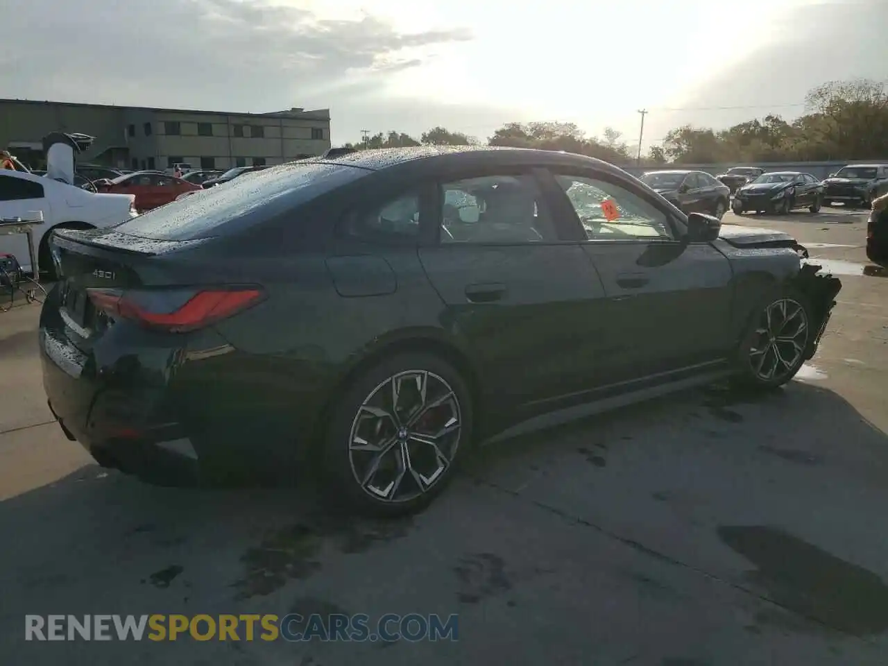3 fotografías del automóvil dañado WBA63AV03NFM26508 BMW 4 SERIES 2022