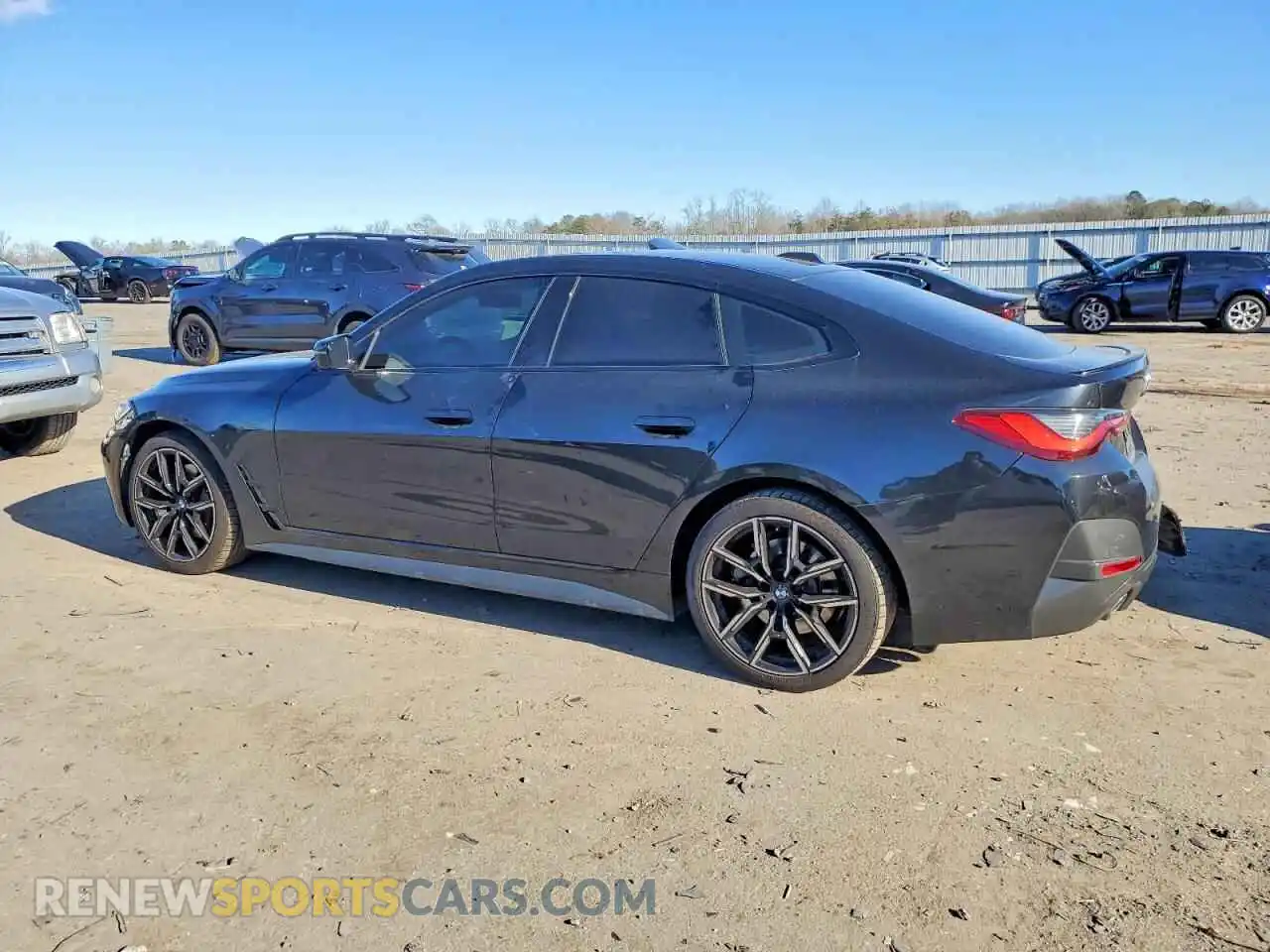 2 Photograph of a damaged car WBA63AV03NFM75305 BMW 4 SERIES 2022
