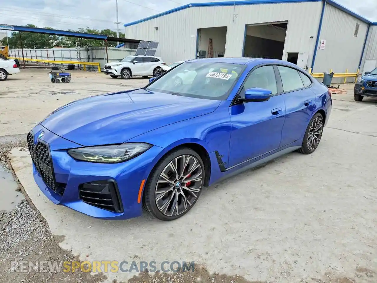 1 Photograph of a damaged car WBA63AV06NFM09833 BMW 4 SERIES 2022