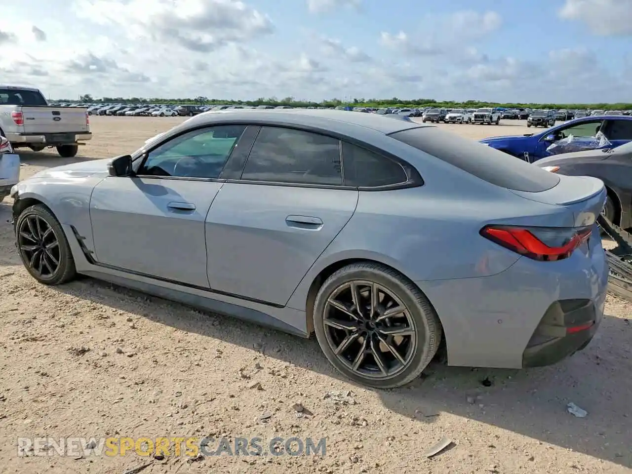 2 Photograph of a damaged car WBA63AV06NFM83303 BMW 4 SERIES 2022