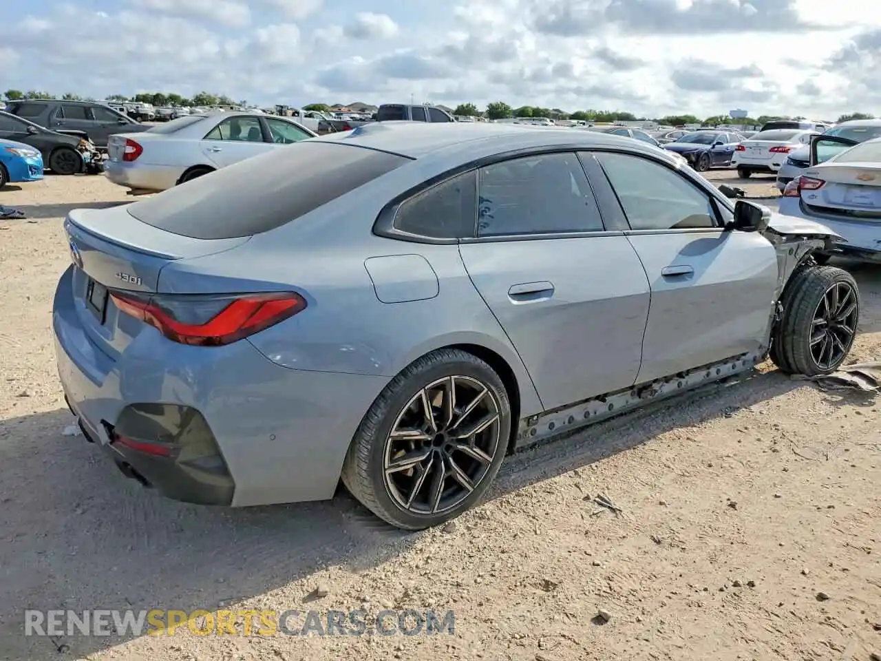 3 Photograph of a damaged car WBA63AV06NFM83303 BMW 4 SERIES 2022