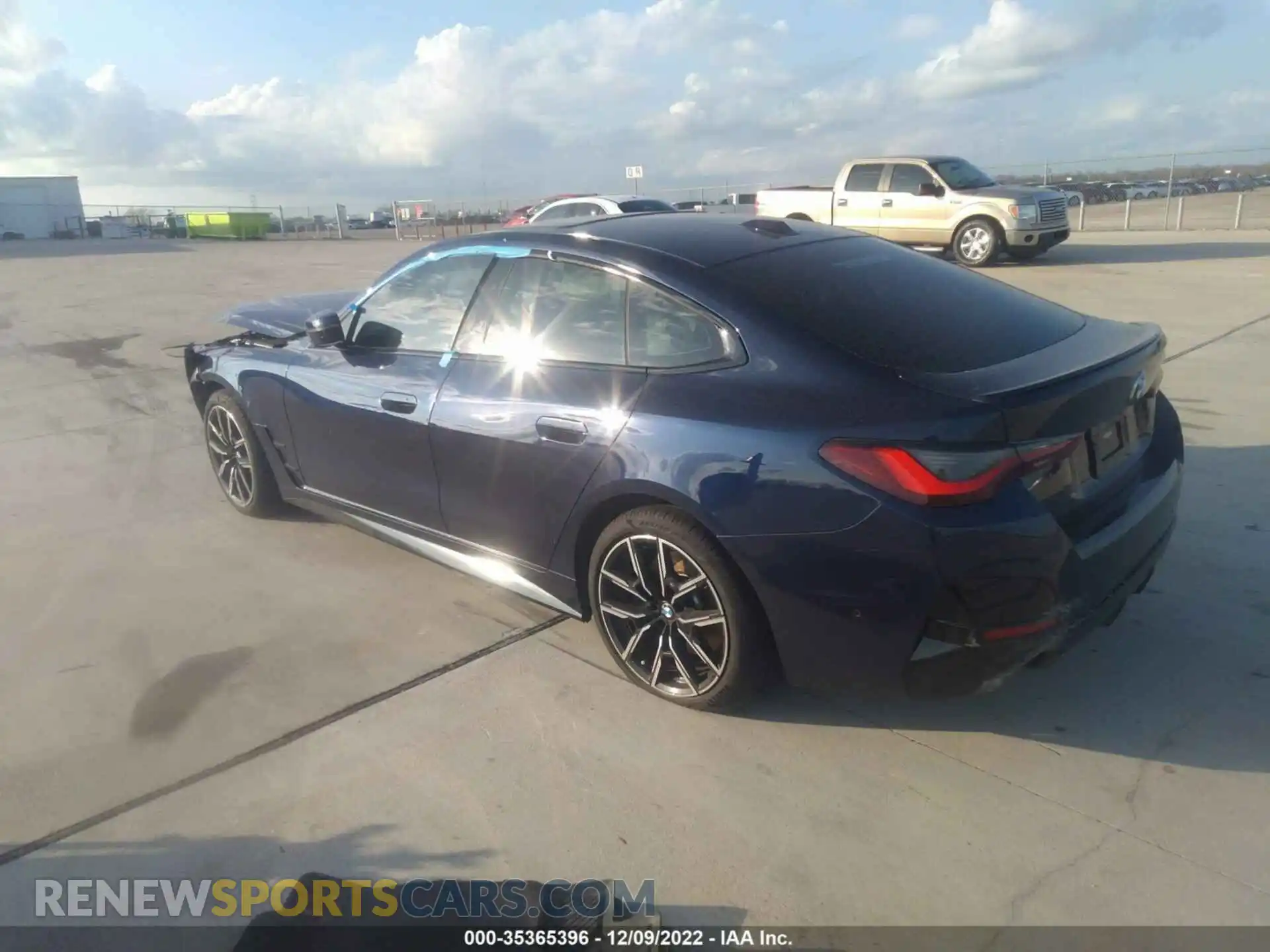 3 Photograph of a damaged car WBA63AV06NFM90252 BMW 4 SERIES 2022