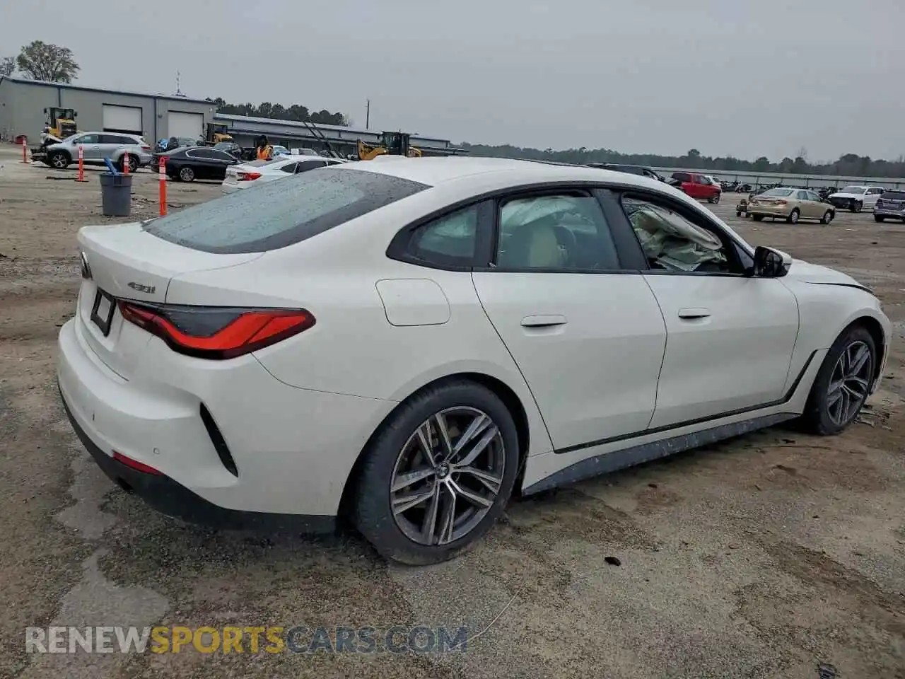 3 Фотография поврежденного автомобиля WBA63AV07NFM05046 BMW 4 SERIES 2022