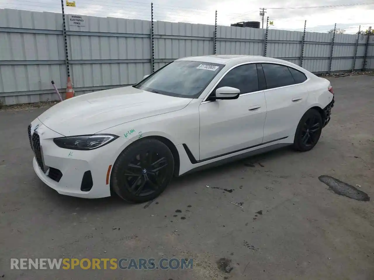 1 Photograph of a damaged car WBA63AV0XNFM01668 BMW 4 SERIES 2022