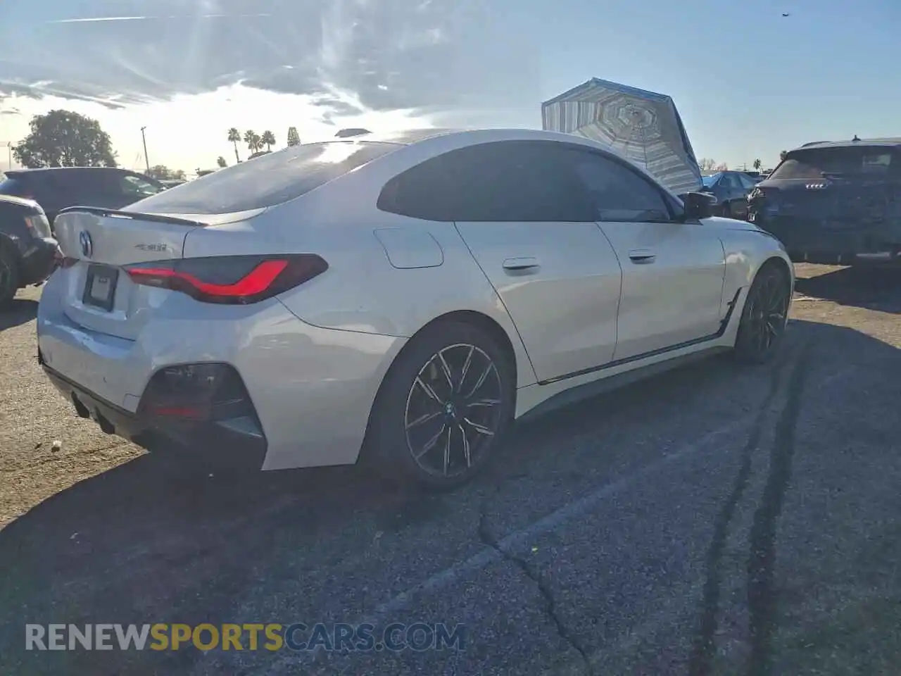 3 Photograph of a damaged car WBA63AV06PFP63984 BMW 4 SERIES 2023