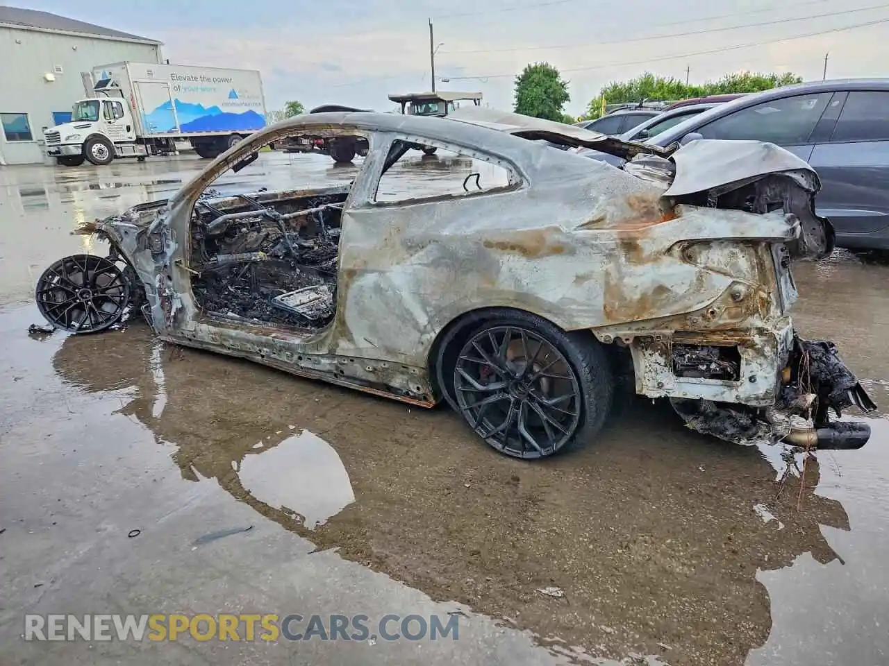 2 Photograph of a damaged car WBA73AP05PCL30854 BMW 4 SERIES 2023