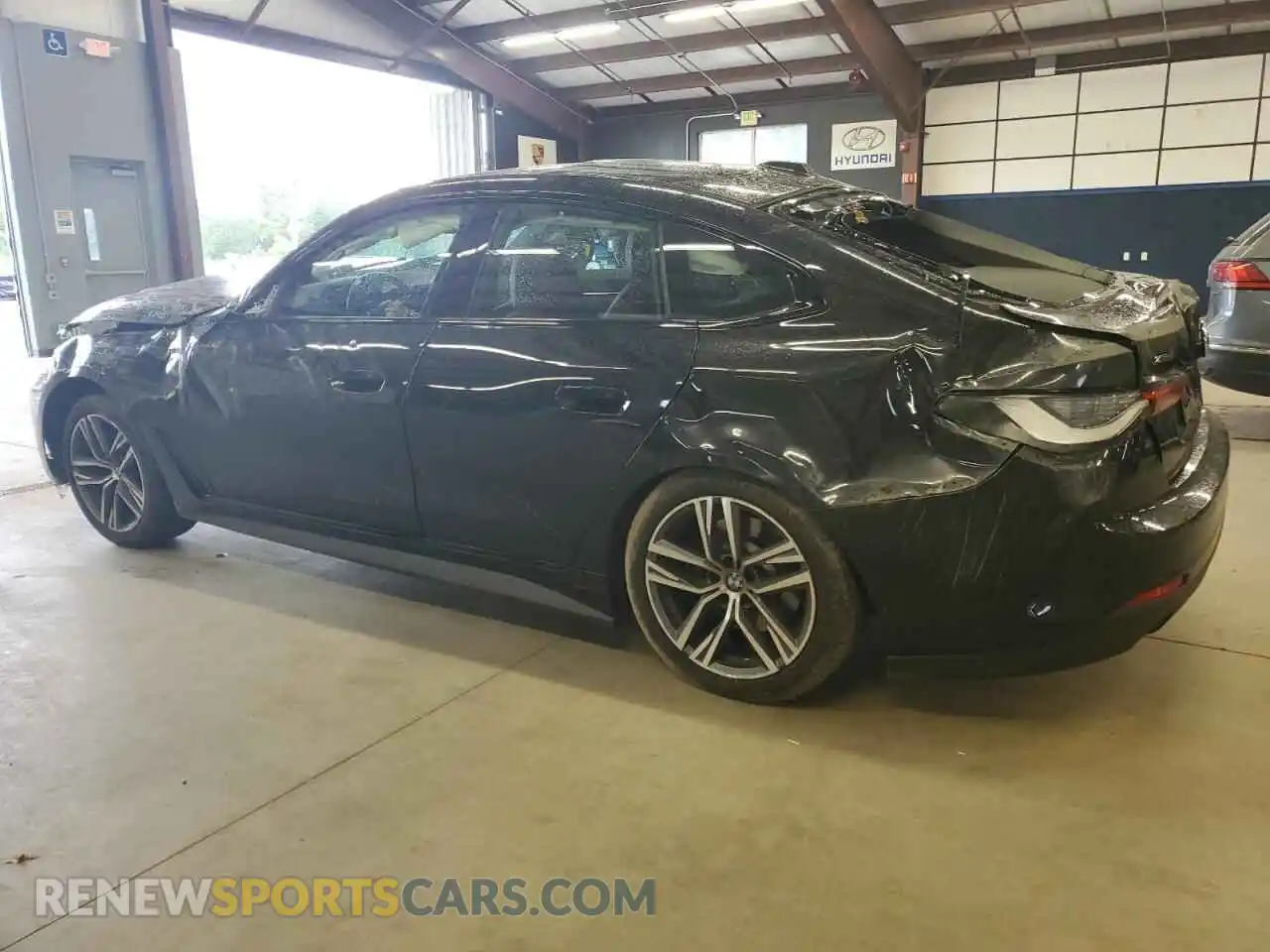 2 Photograph of a damaged car WBA73AV05PFP31905 BMW 4 SERIES 2023
