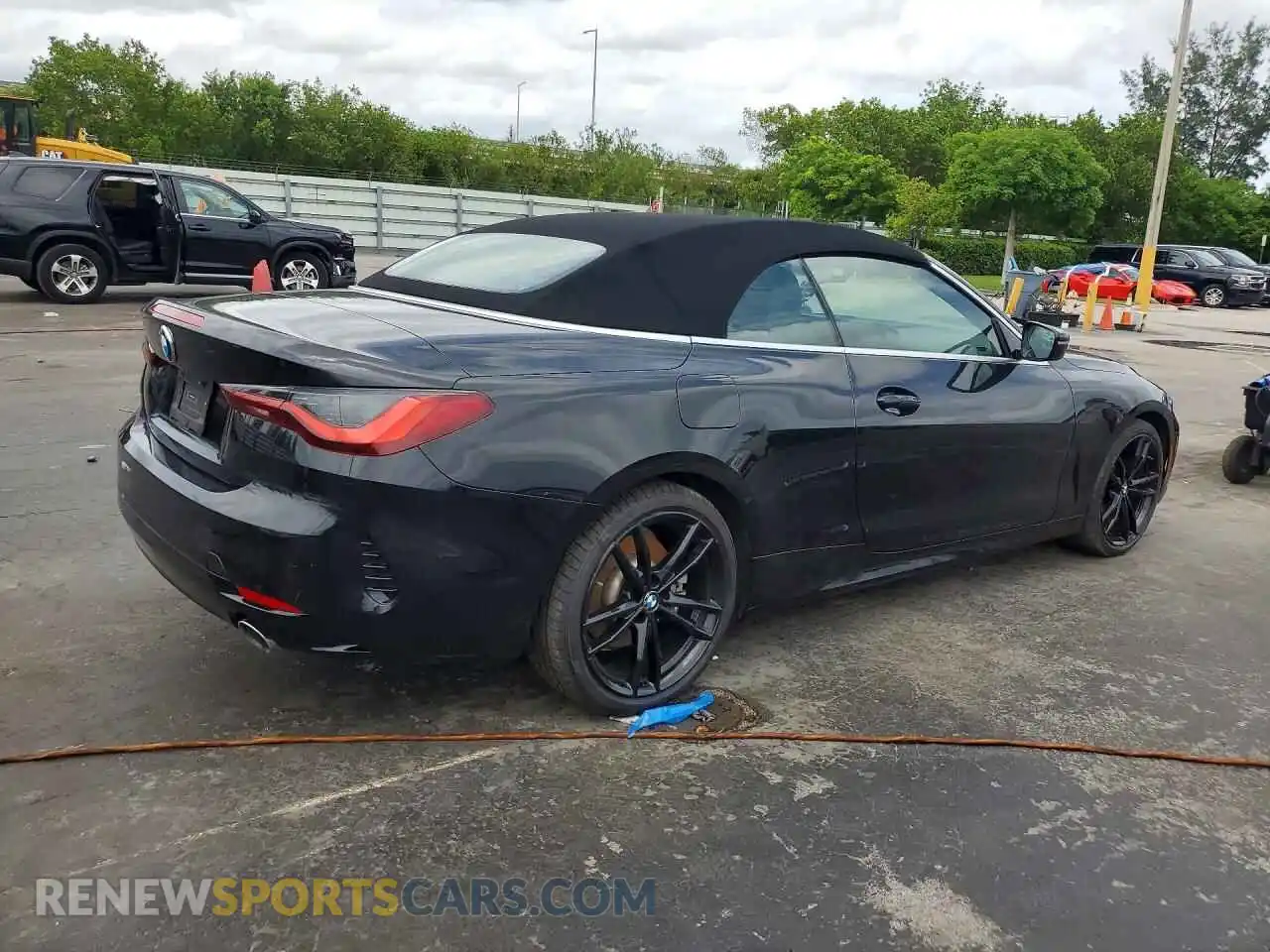 3 Photograph of a damaged car WBA43AT06RCR39091 BMW 4 SERIES 2024