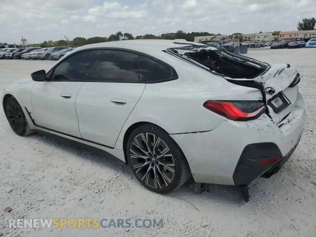 2 Photograph of a damaged car WBA63AV08RFP65934 BMW 4 SERIES 2024