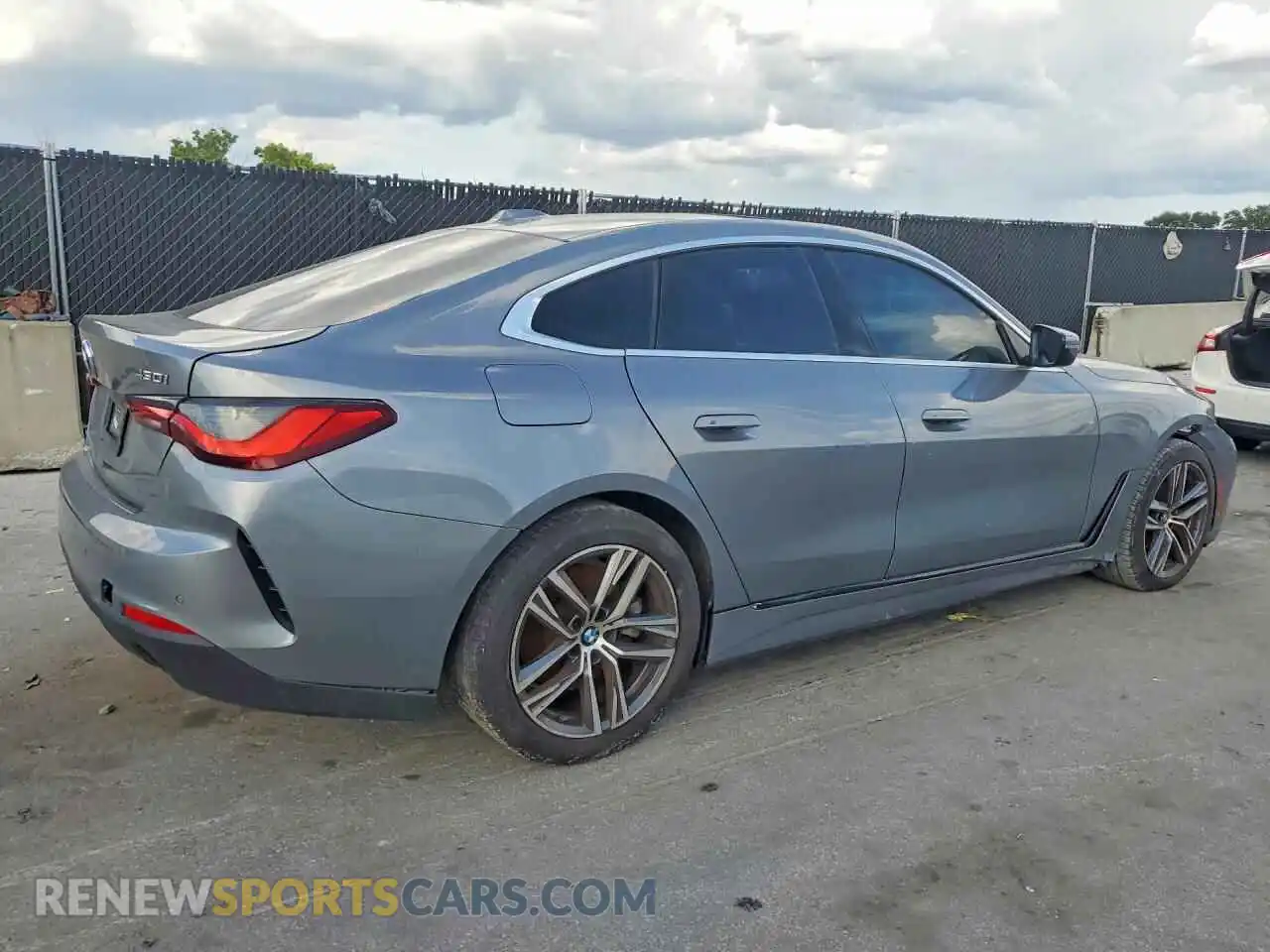3 Photograph of a damaged car WBA63AV08RFR60609 BMW 4 SERIES 2024