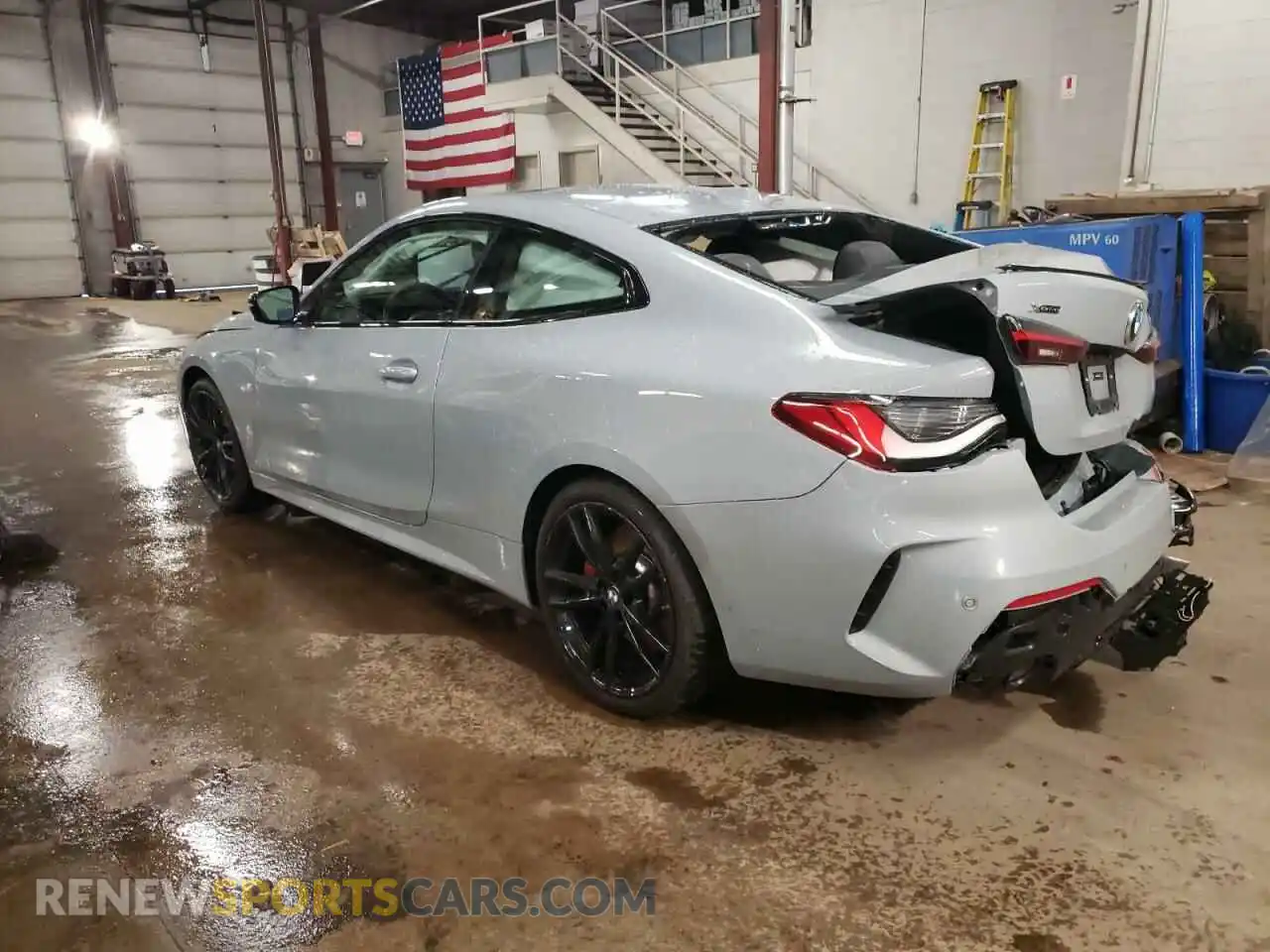 2 Photograph of a damaged car WBA73AP05RCR62417 BMW 4 SERIES 2024