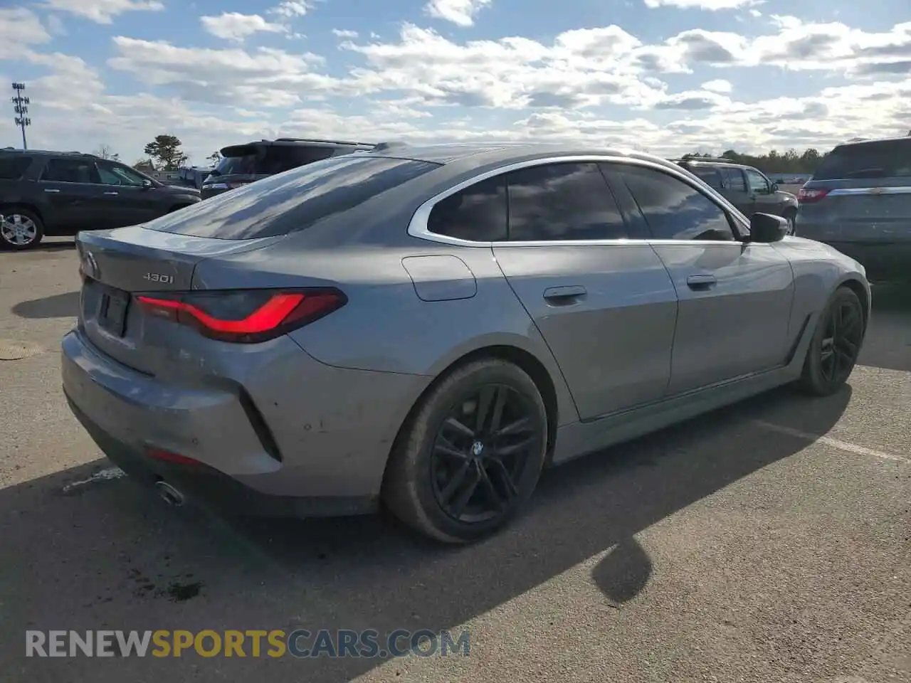 3 Фотография поврежденного автомобиля WBA73AV09RFR12833 BMW 4 SERIES 2024