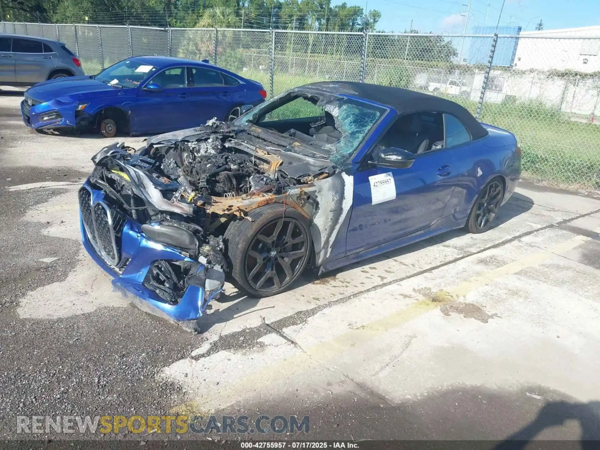 2 Photograph of a damaged car WBA33DB07SCT88352 BMW 4 SERIES 2025