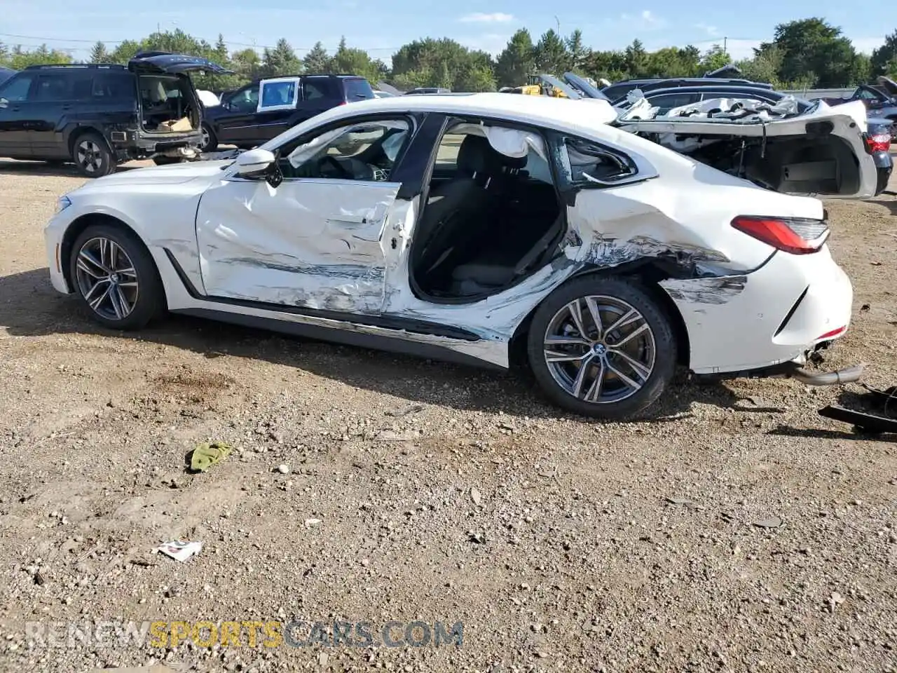 2 Photograph of a damaged car WBA33FB01SFU84603 BMW 4 SERIES 2025