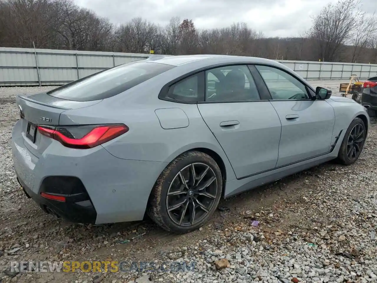 3 Photograph of a damaged car WBA33FB09SFT77055 BMW 4 SERIES 2025