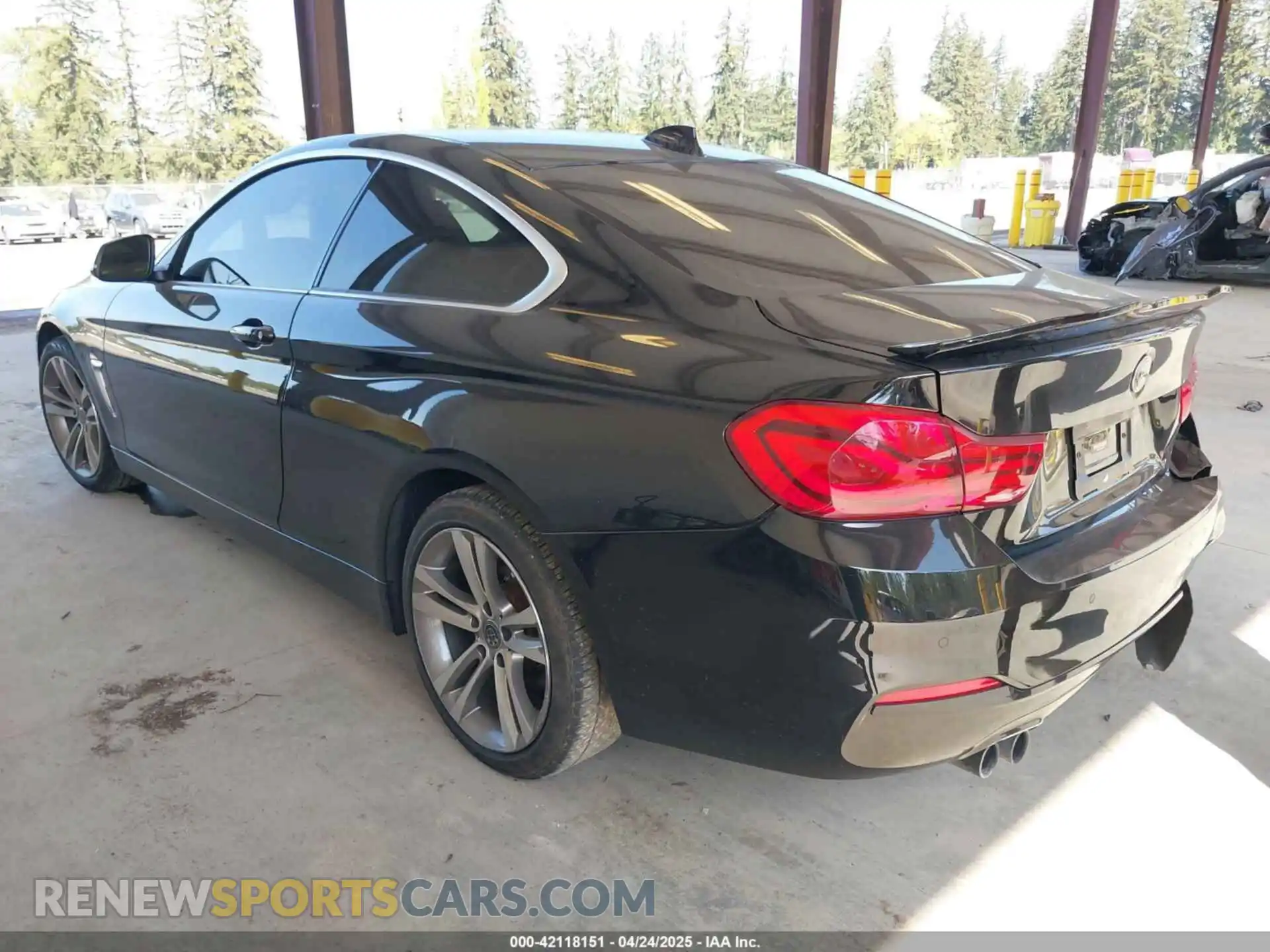 3 Photograph of a damaged car WBA4W3C59KAF93718 BMW 430I 2019