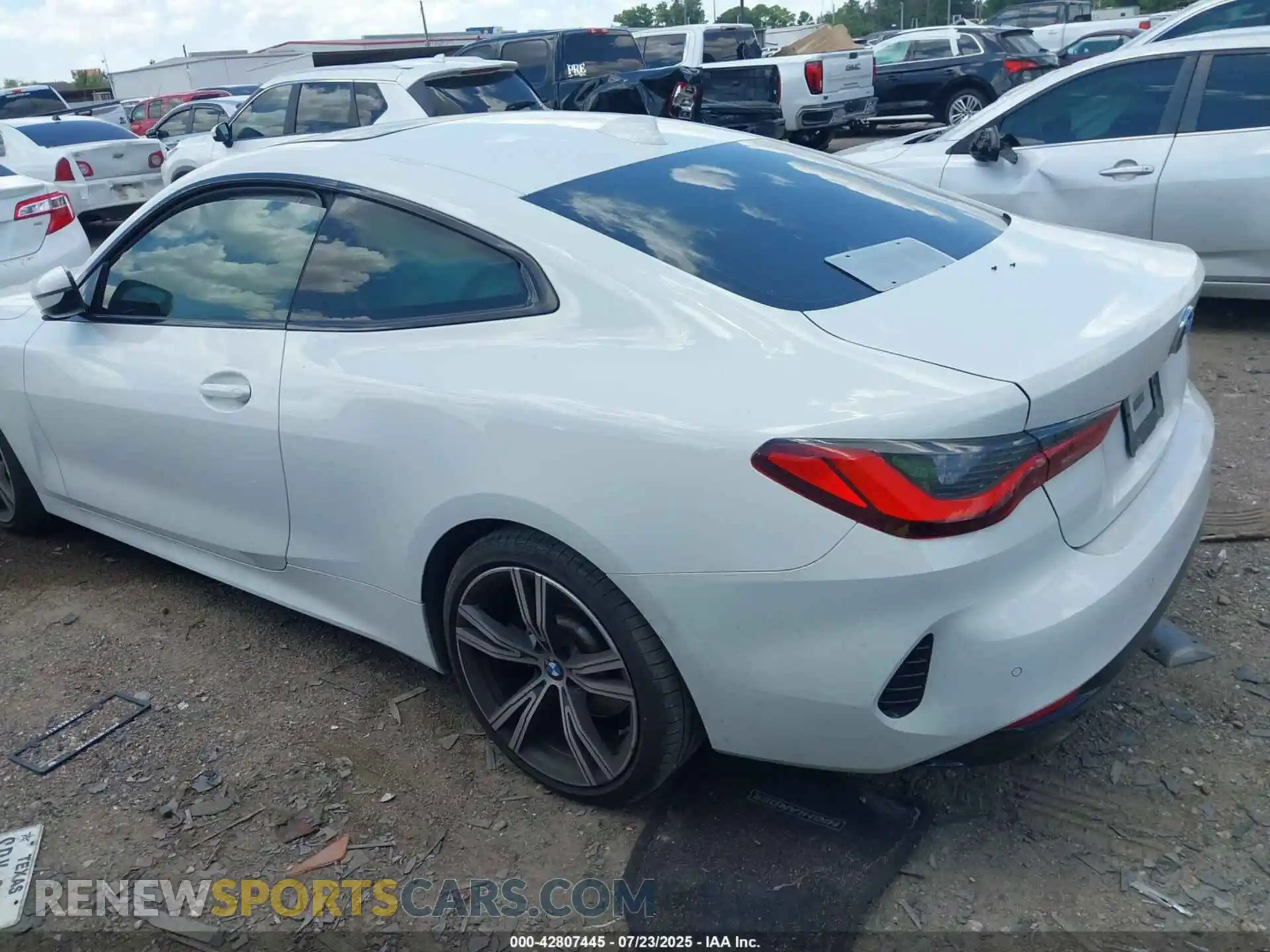 3 Photograph of a damaged car WBA53AP06MCF97913 BMW 430I 2021