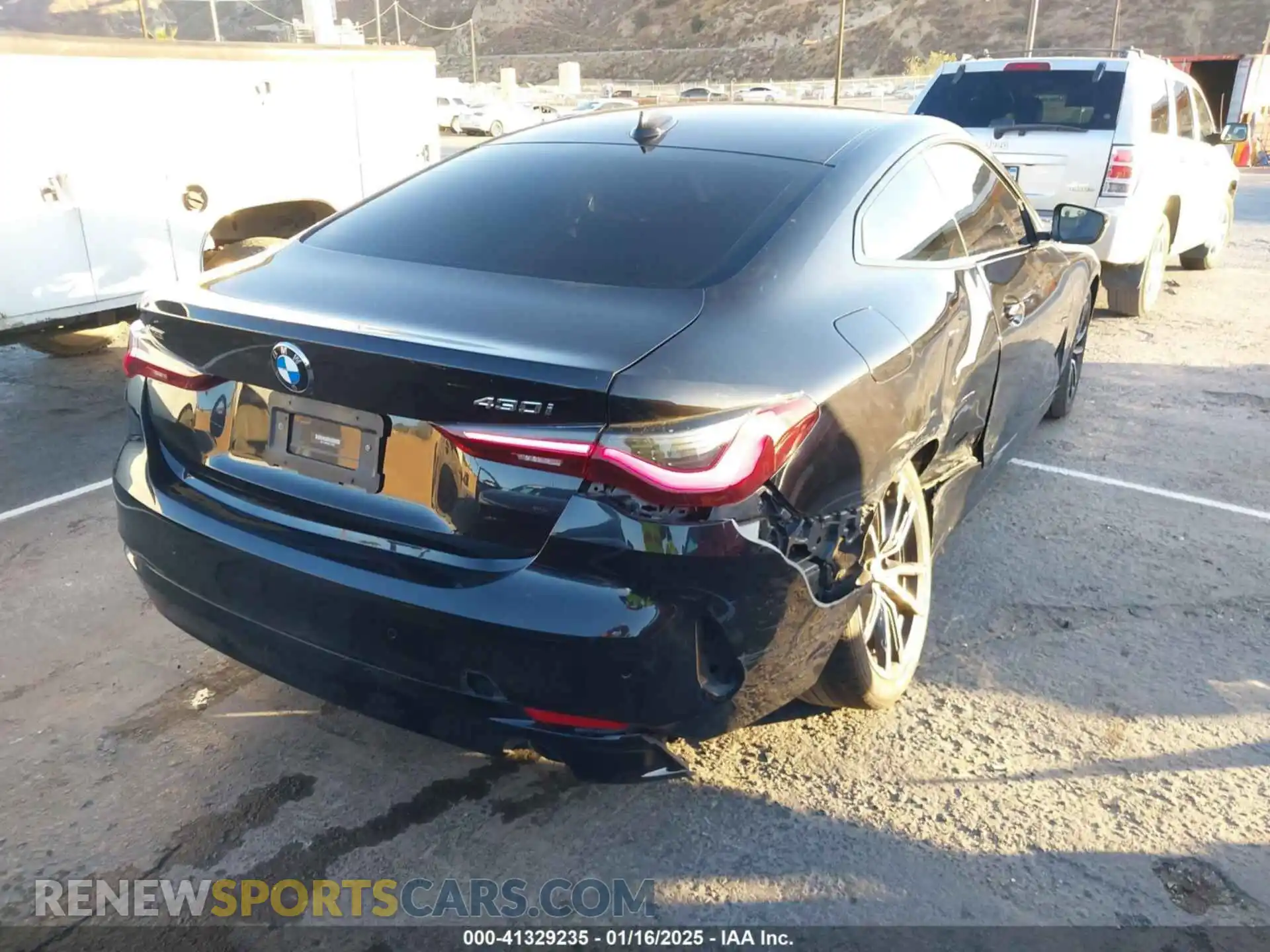 3 Photograph of a damaged car WBA73AP00NCJ16822 BMW 430I 2022