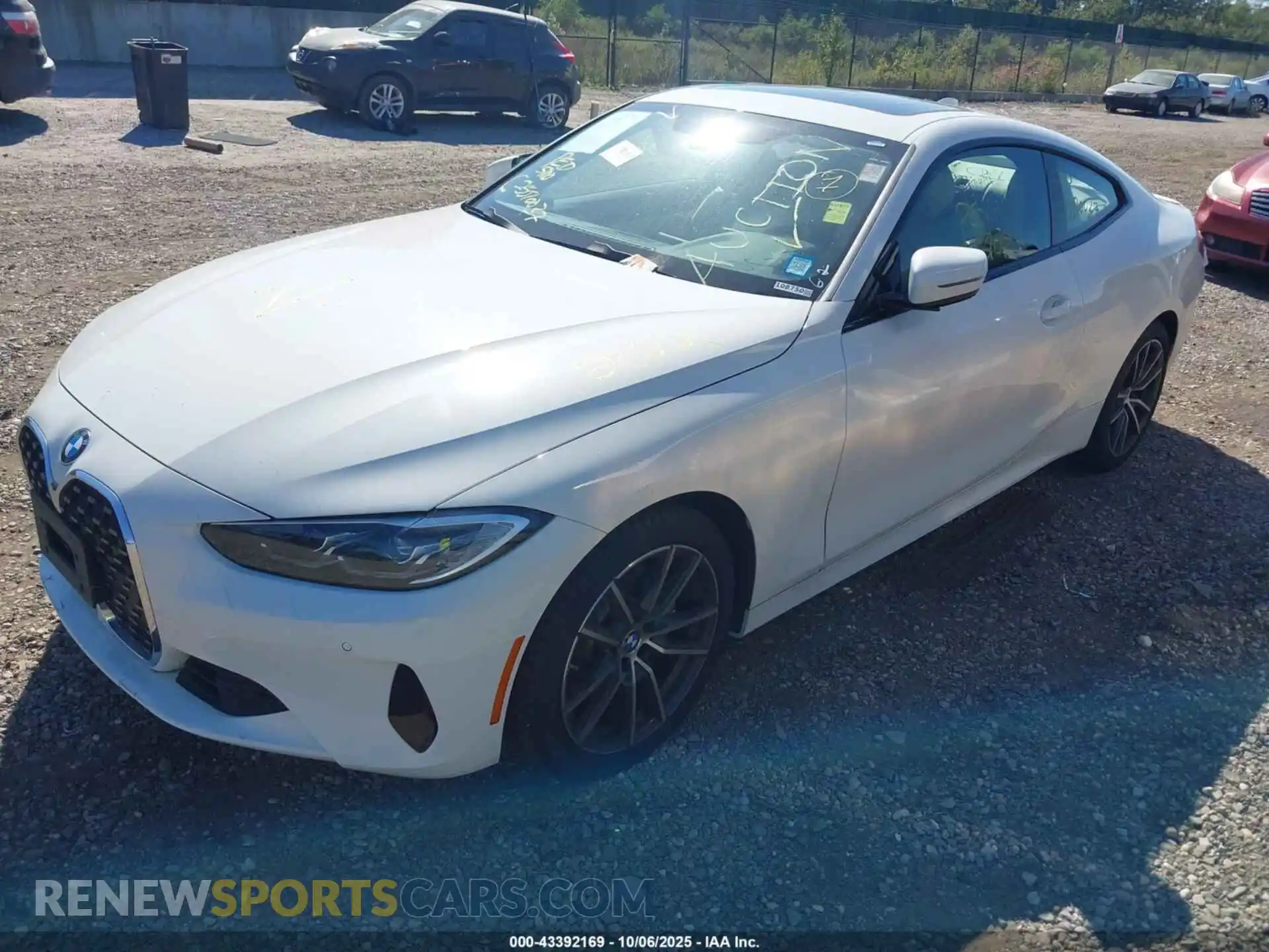 2 Photograph of a damaged car WBA73AP07NCH76746 BMW 430I 2022