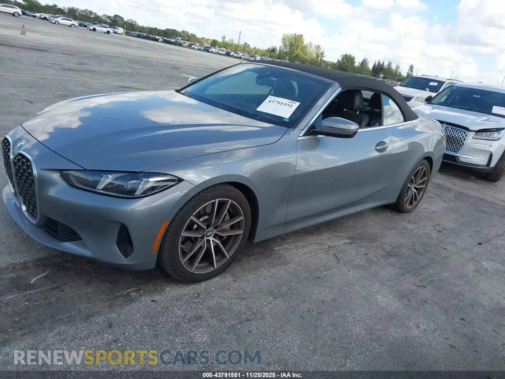 2 Photograph of a damaged car WBA33DB02SCT15972 BMW 430I 2025