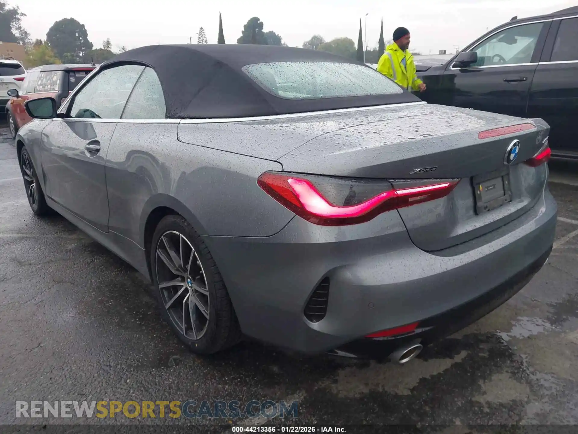 3 Photograph of a damaged car WBA53DB08SCT30999 BMW 430I 2025