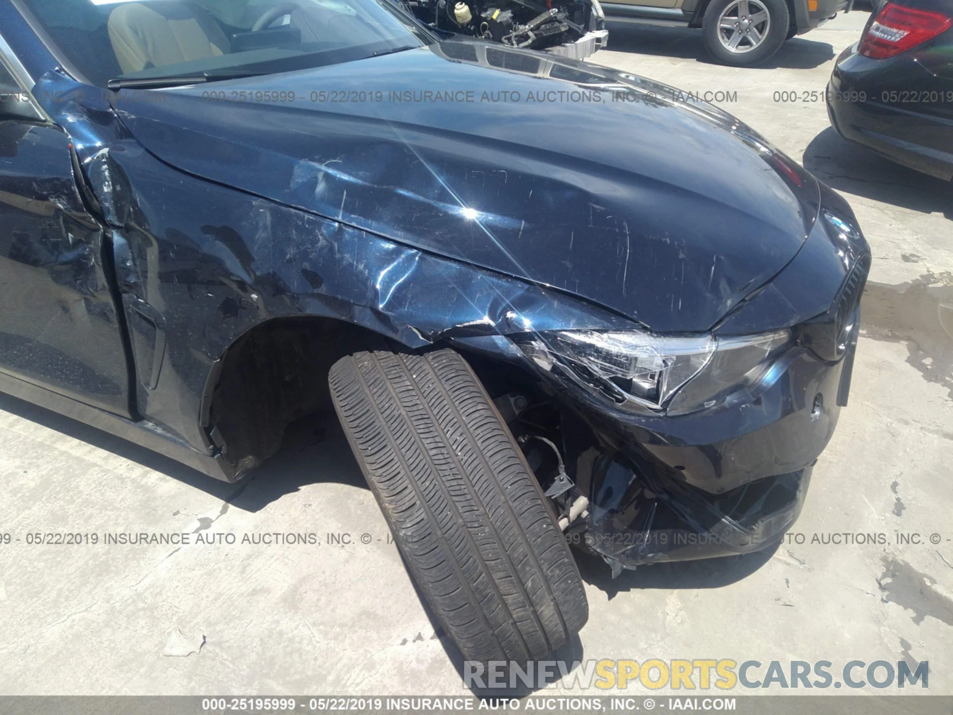6 Photograph of a damaged car WBA4W7C51KAG52333 BMW 440I 2019