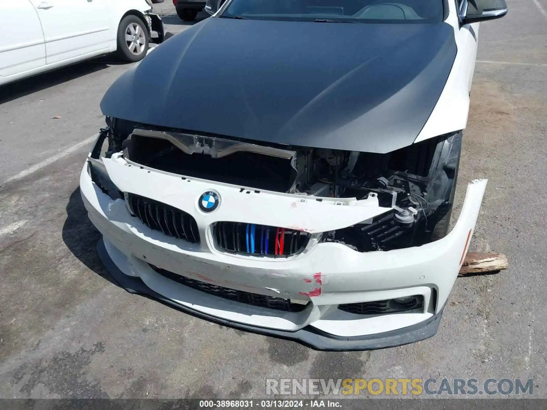 6 Photograph of a damaged car WBA4W7C52KAG52552 BMW 440I 2019