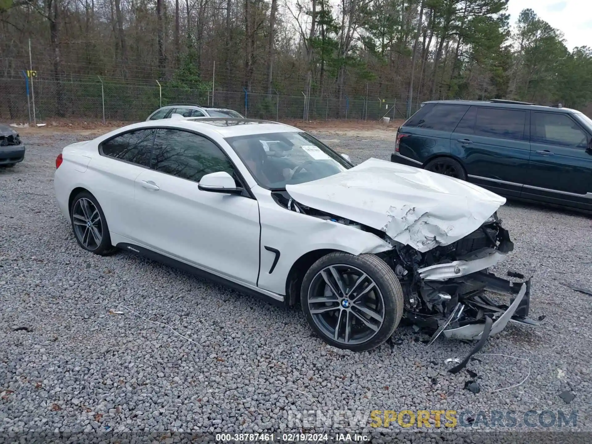 1 Photograph of a damaged car WBA4W7C59KAG52595 BMW 440I 2019