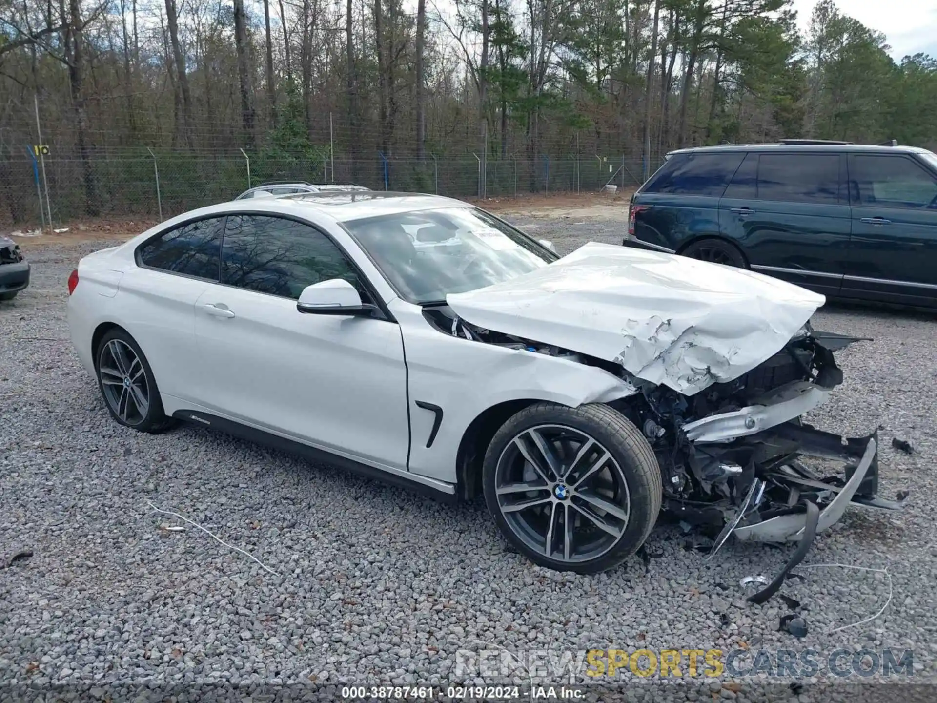 6 Photograph of a damaged car WBA4W7C59KAG52595 BMW 440I 2019