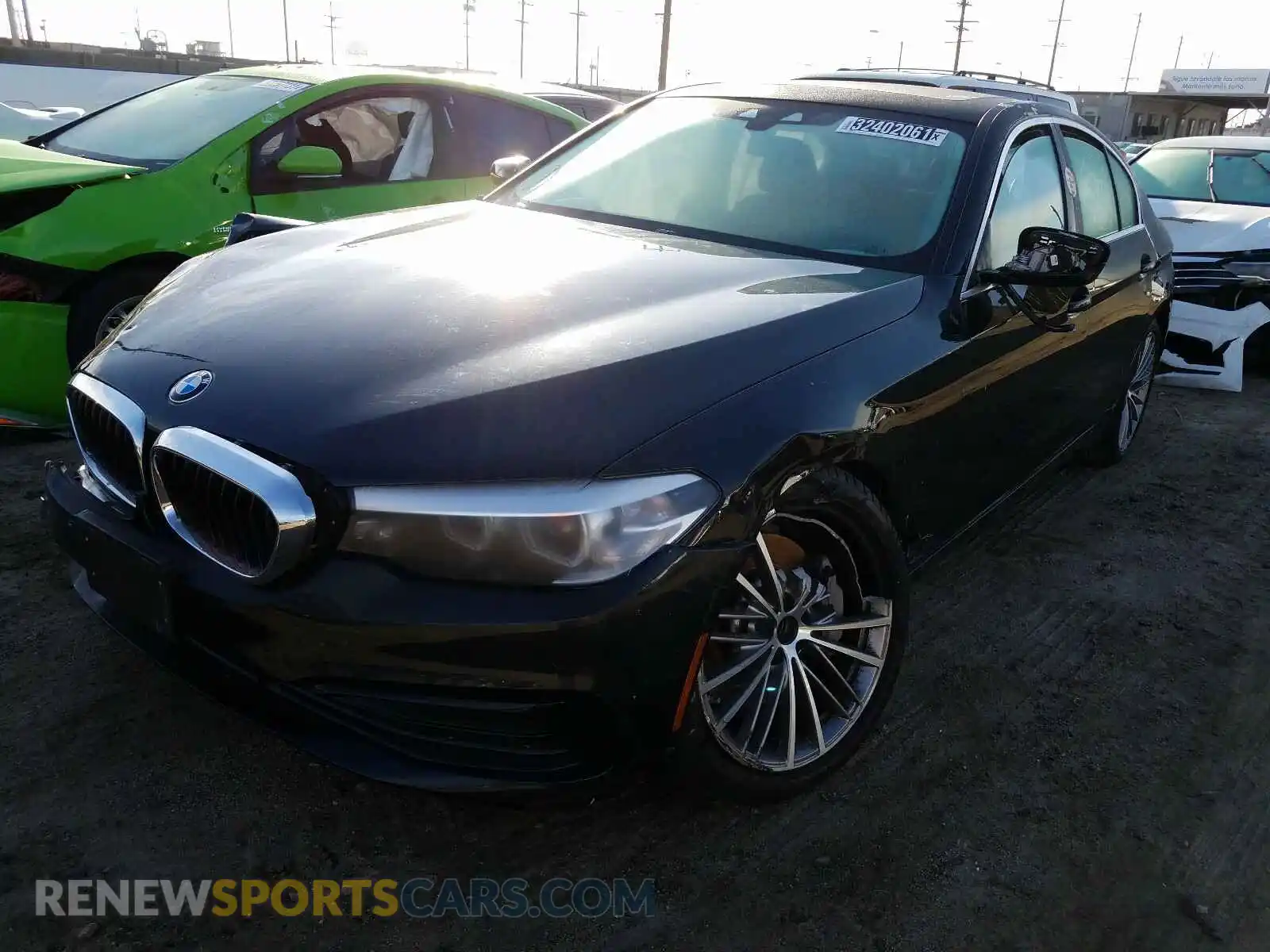 2 fotografías del automóvil dañado WBAJA5C50KBX87137 BMW 5 SERIES 2019