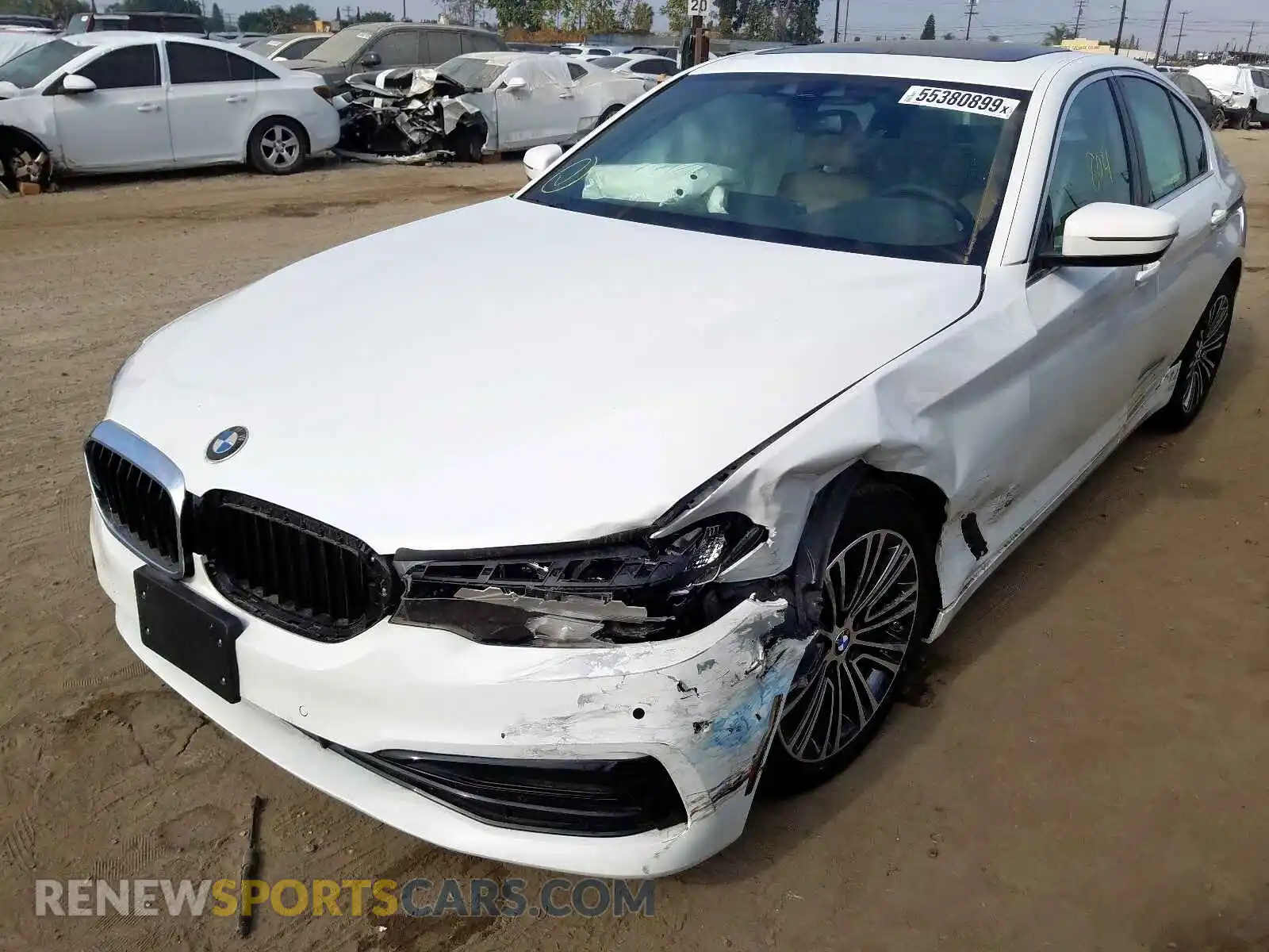 2 fotografías del automóvil dañado WBAJA5C51KWW49423 BMW 5 SERIES 2019