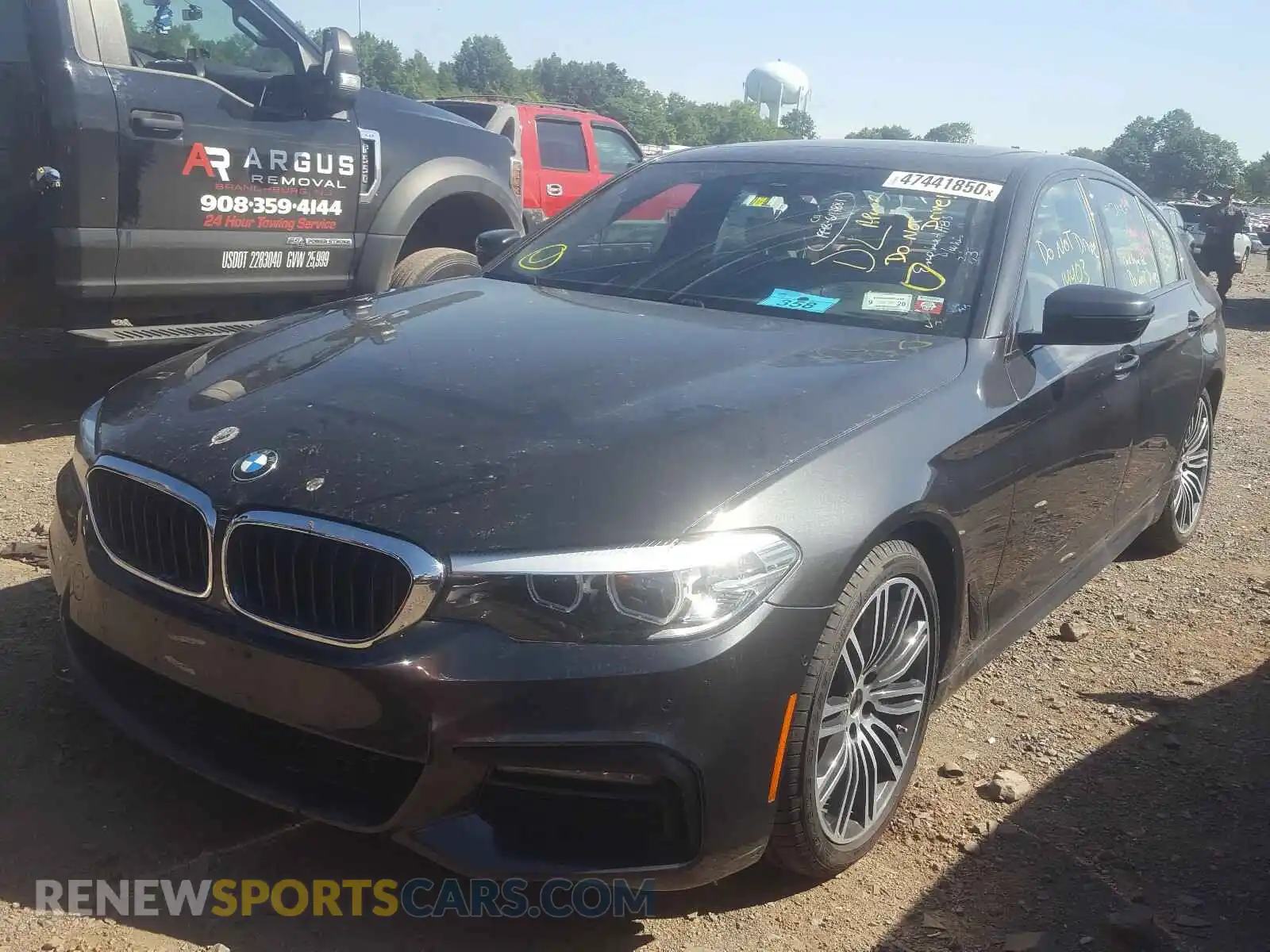 2 Photograph of a damaged car WBAJA5C52KBX86913 BMW 5 SERIES 2019
