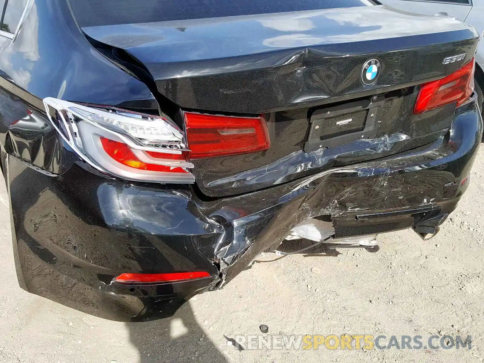 9 Photograph of a damaged car WBAJA5C53KBX46646 BMW 5 SERIES 2019