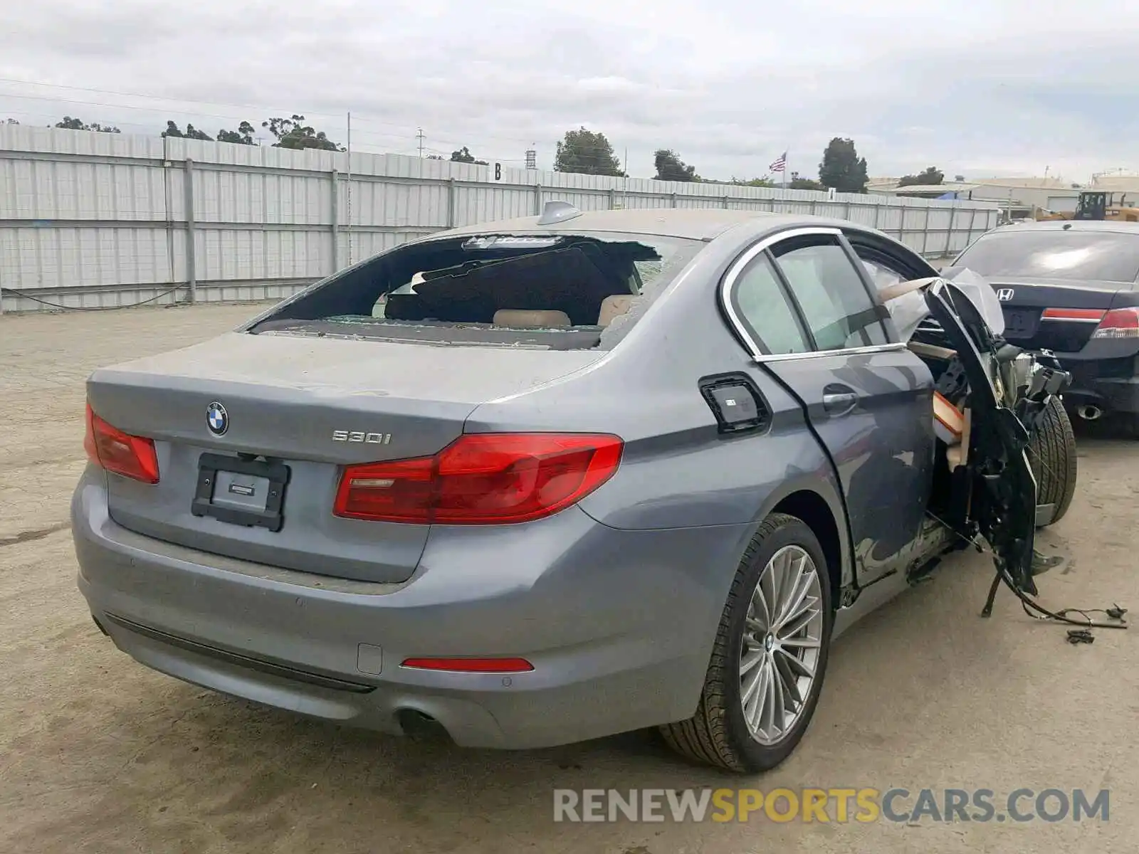 4 Photograph of a damaged car WBAJA5C53KBX86290 BMW 5 SERIES 2019