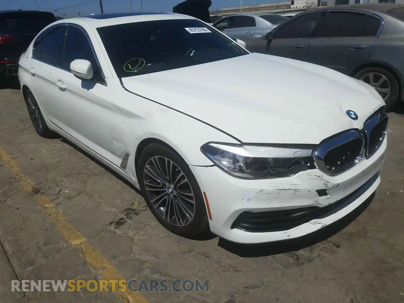1 Photograph of a damaged car WBAJA5C55KBX46762 BMW 5 SERIES 2019