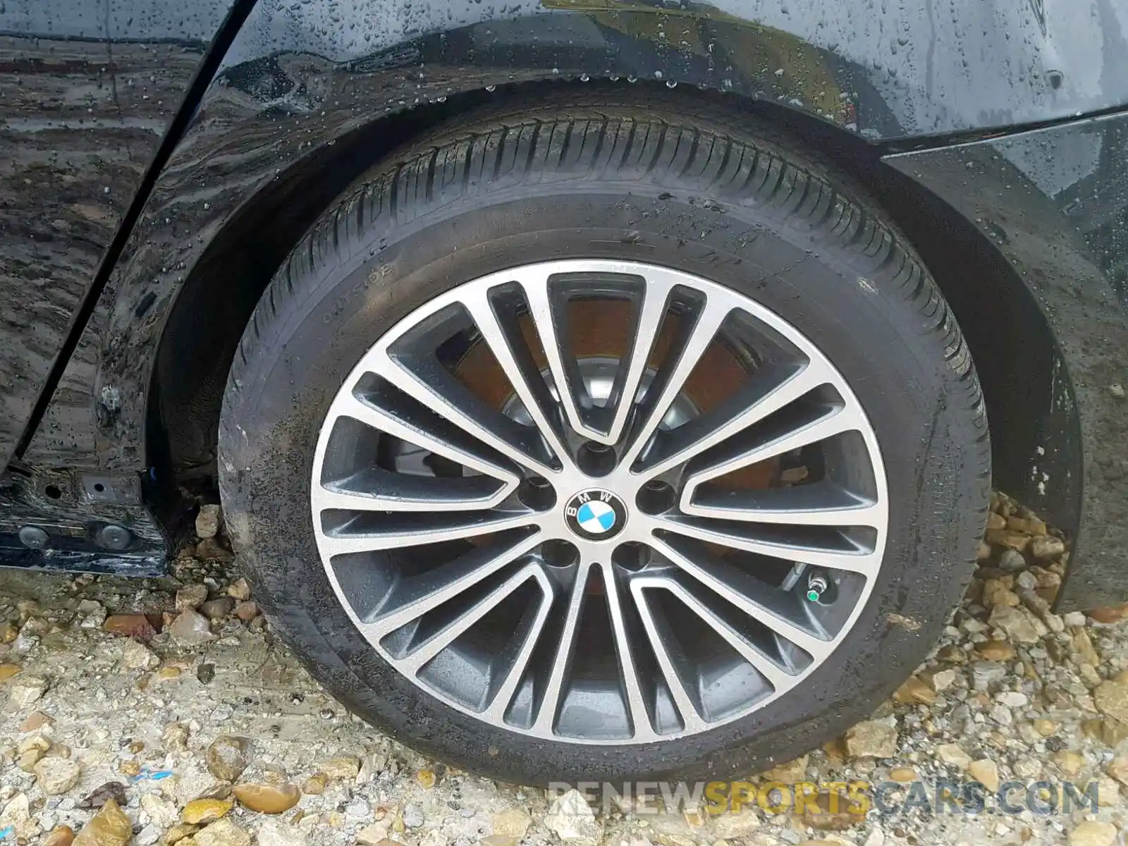 9 Photograph of a damaged car WBAJA5C56KWA58023 BMW 5 SERIES 2019